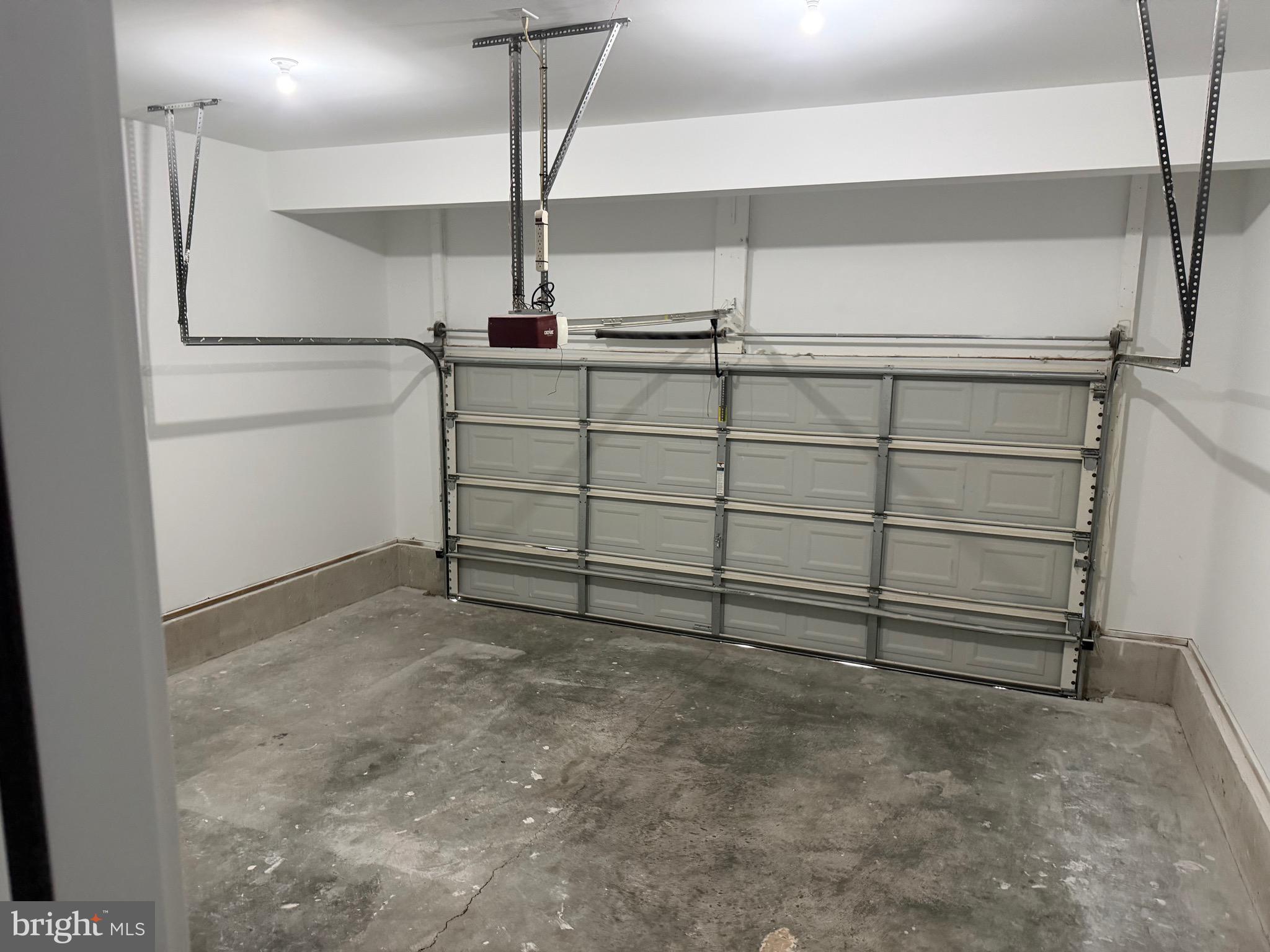 JONATHANS LANDING - Residential