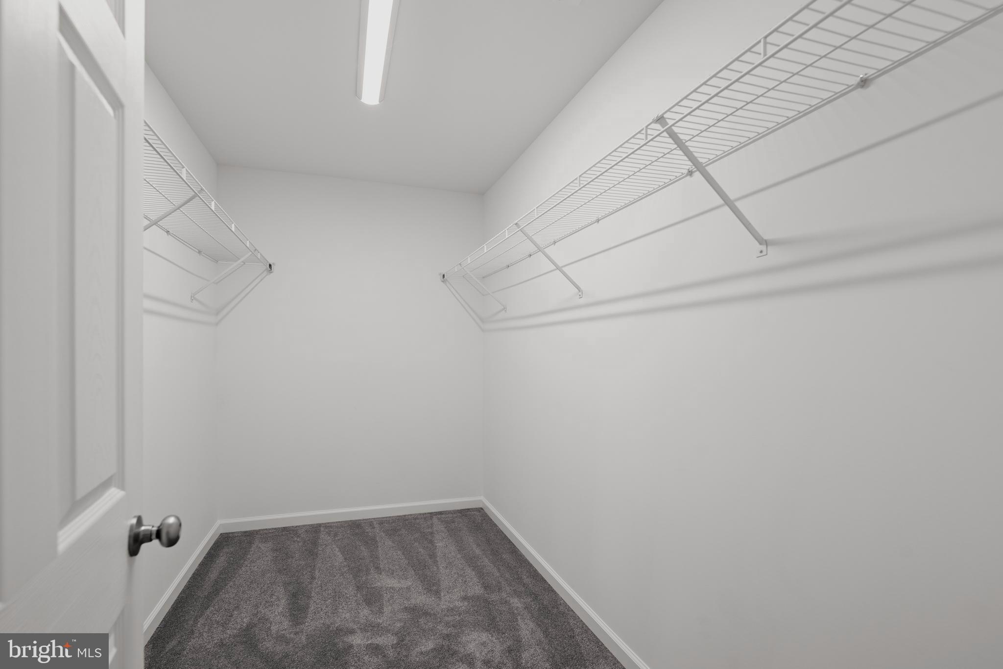 JONATHANS LANDING - Residential