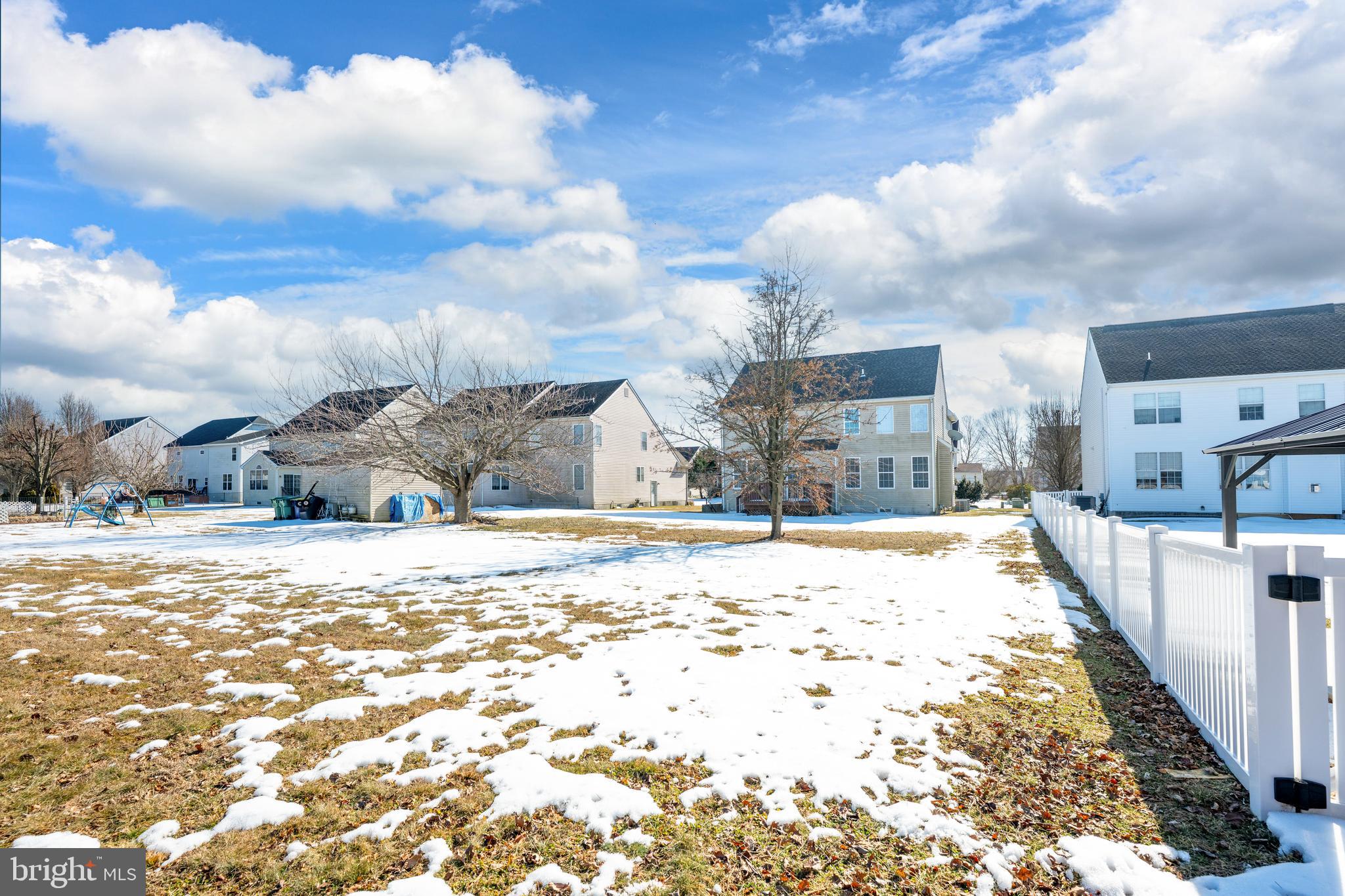 JONATHANS LANDING - Residential