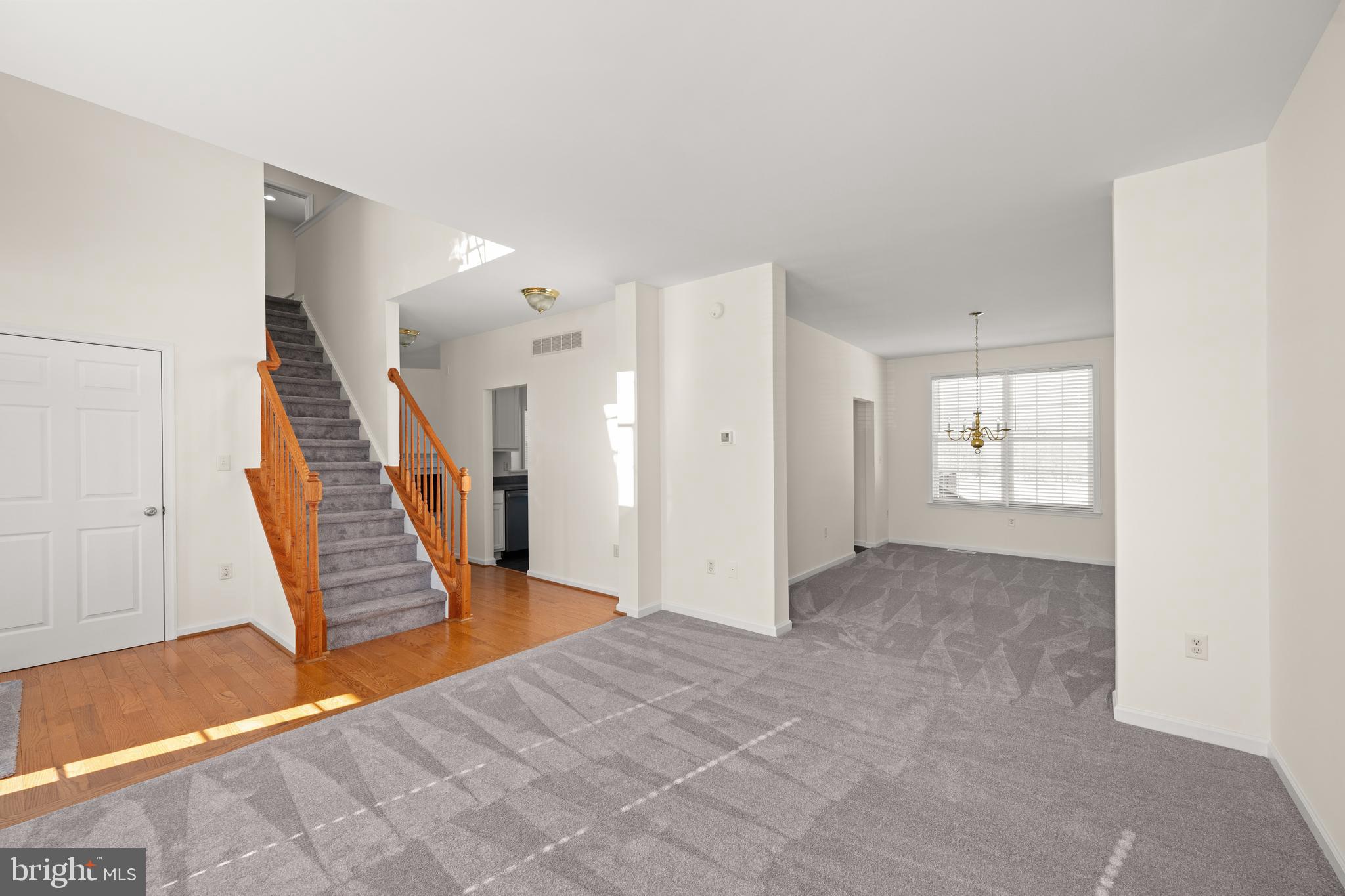 JONATHANS LANDING - Residential