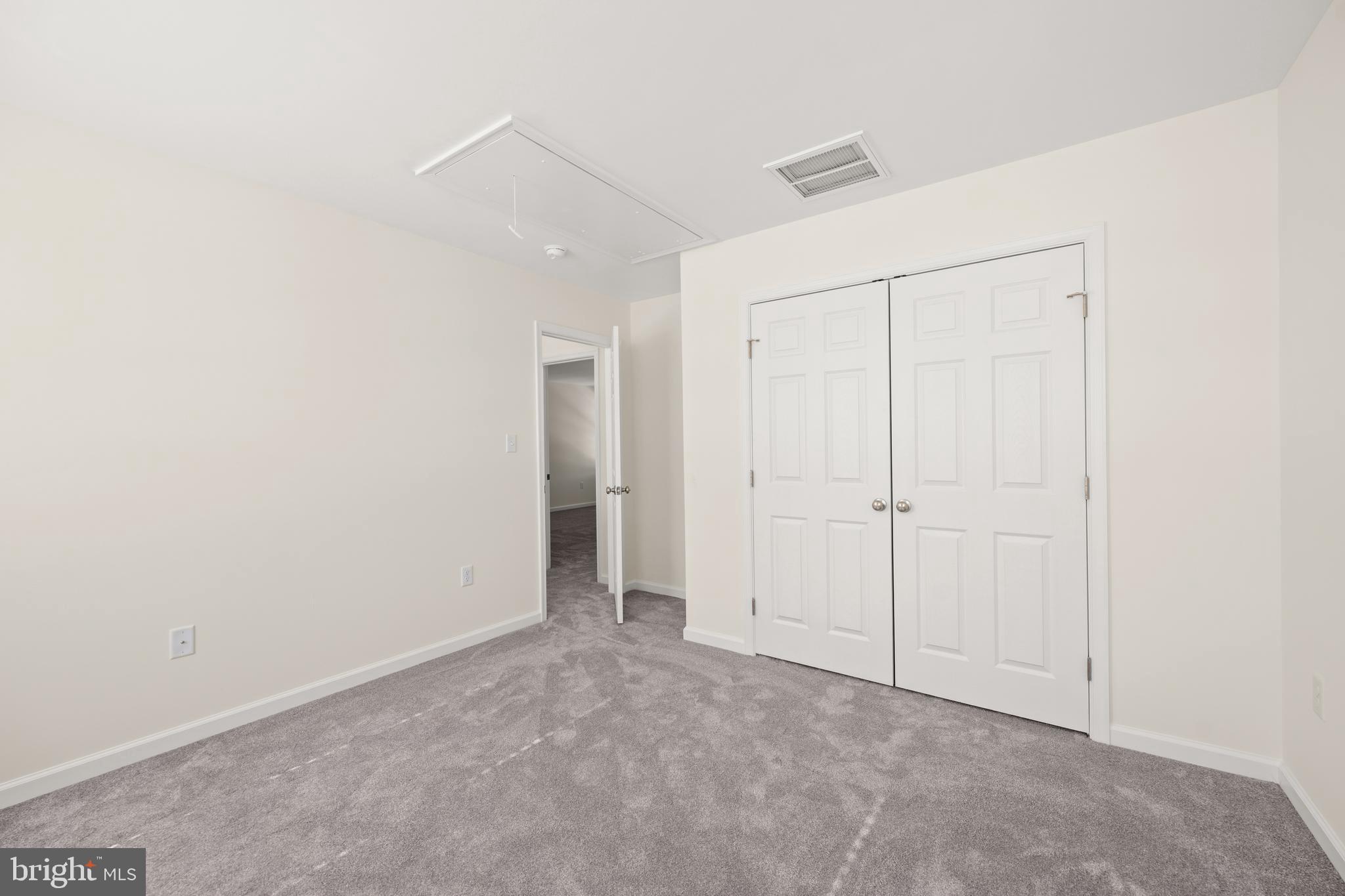 JONATHANS LANDING - Residential