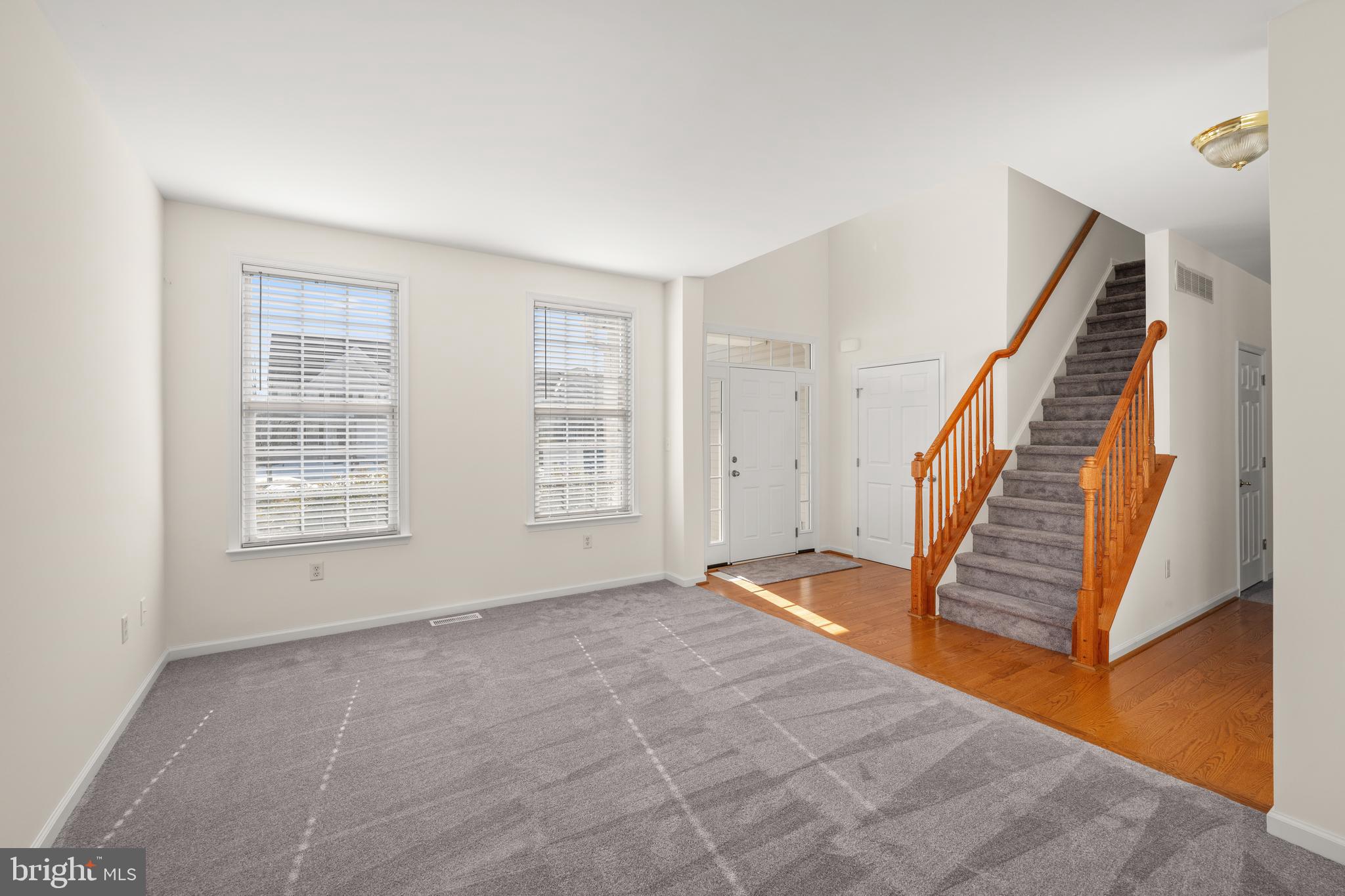 JONATHANS LANDING - Residential