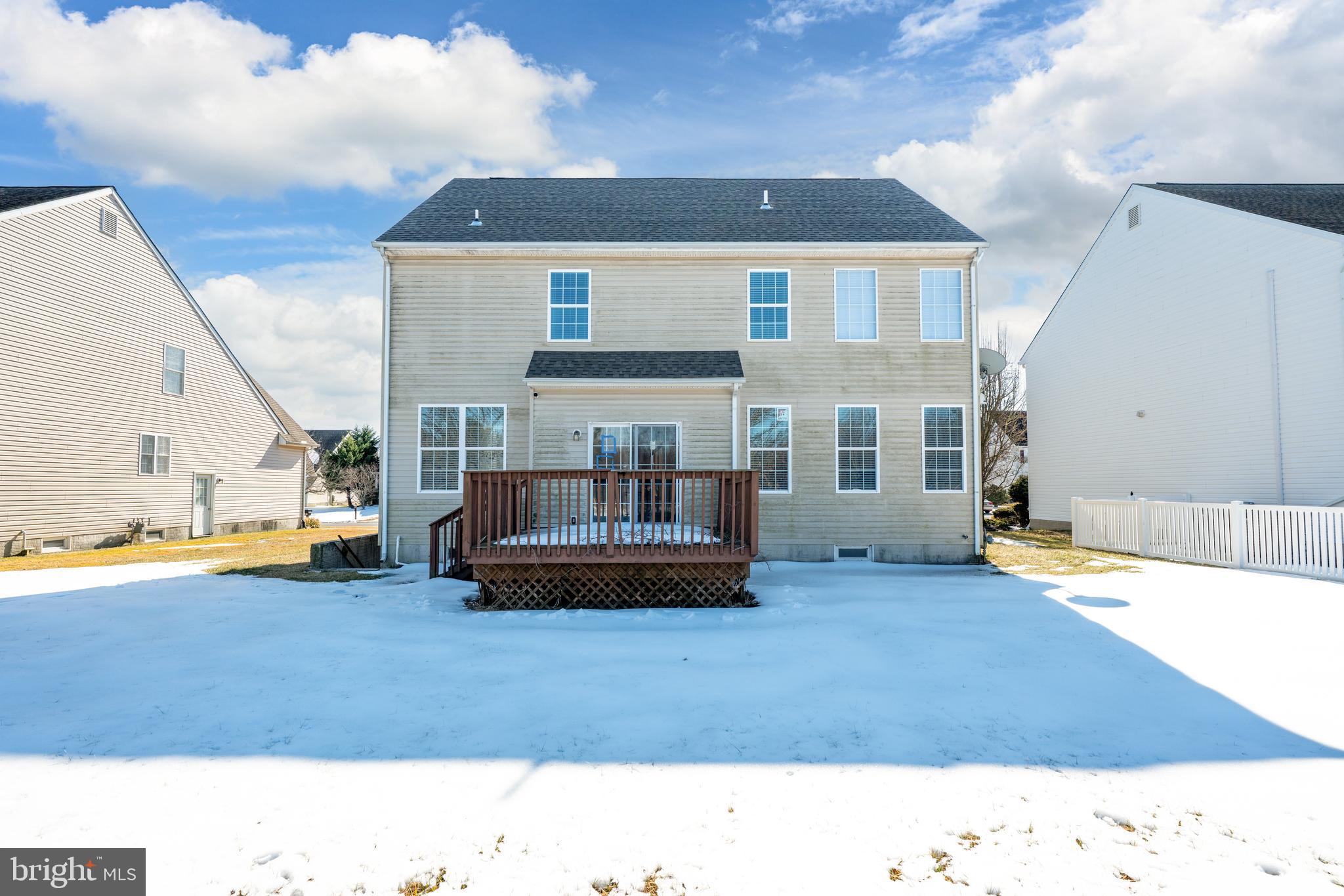 JONATHANS LANDING - Residential