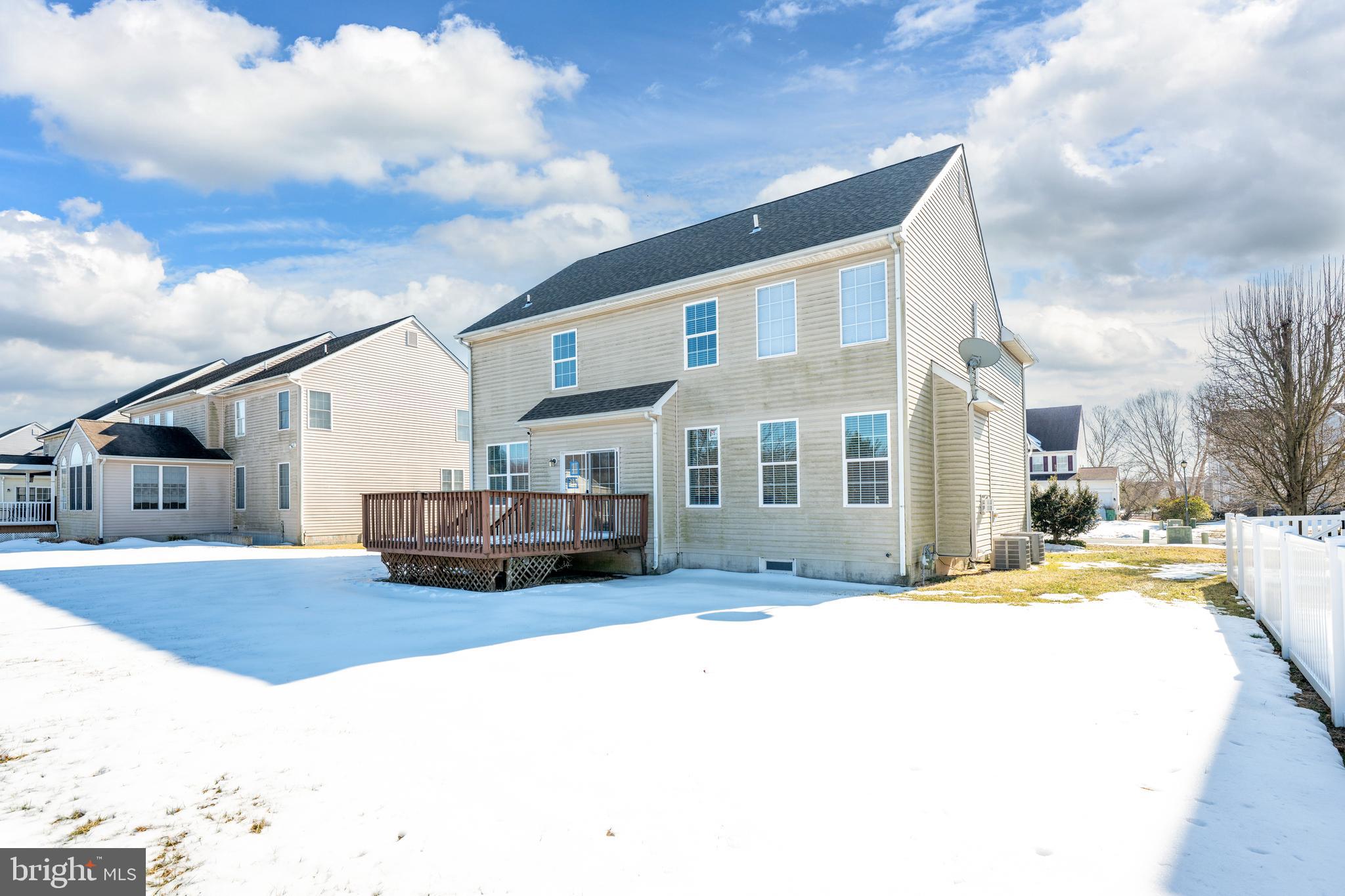 JONATHANS LANDING - Residential