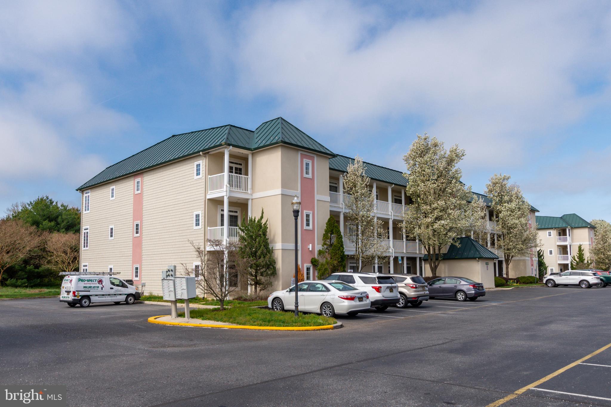 SUMMERLYN - Residential