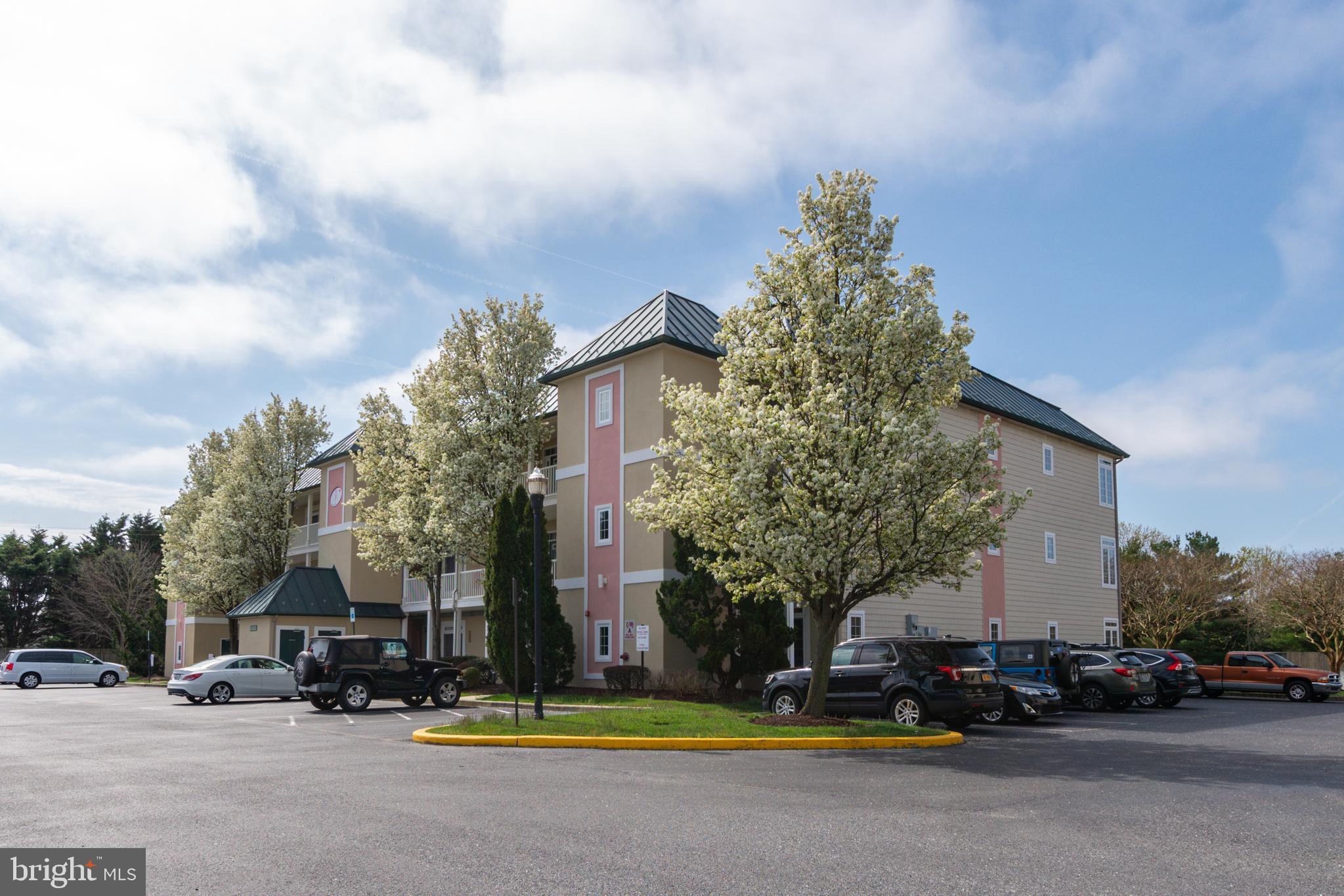 SUMMERLYN - Residential