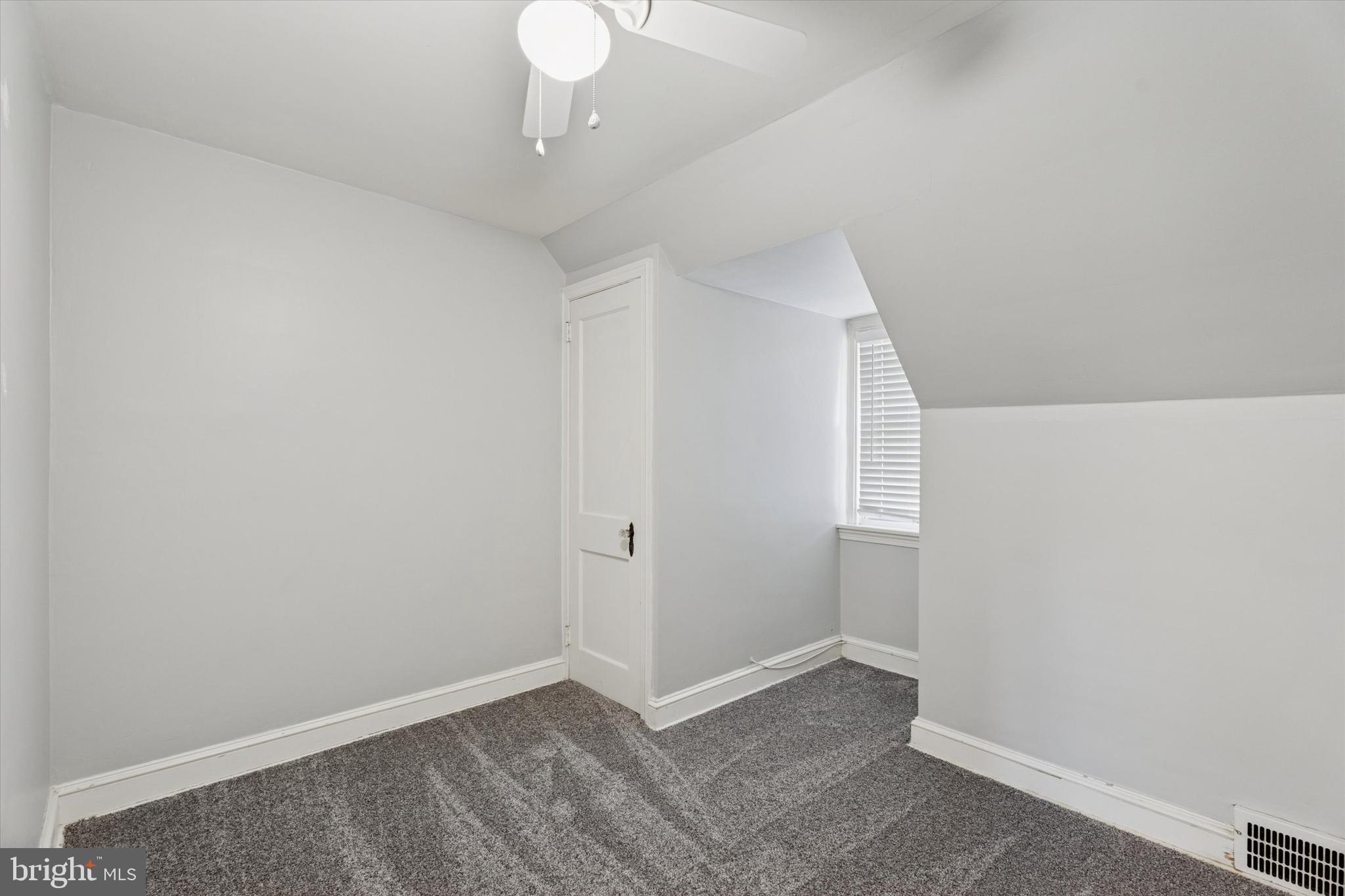 MANOA - Residential Lease