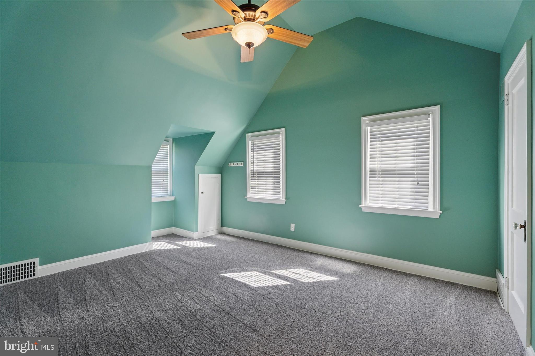 MANOA - Residential Lease