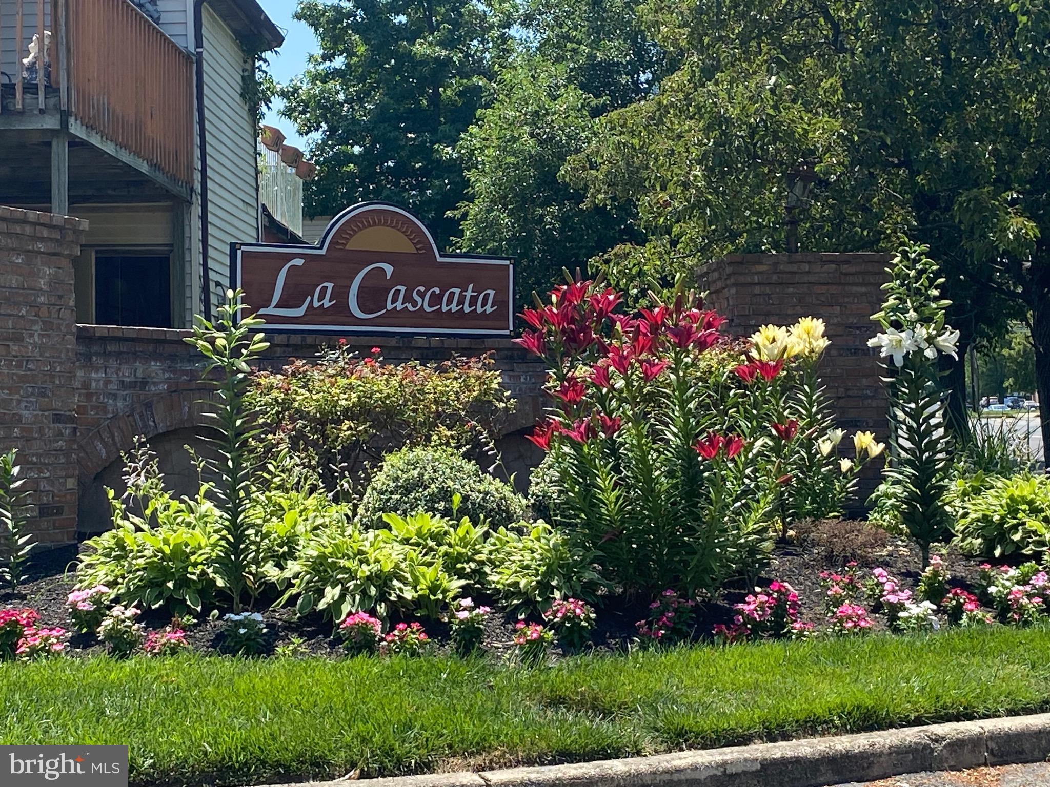 455 LA CASCATA TNHS