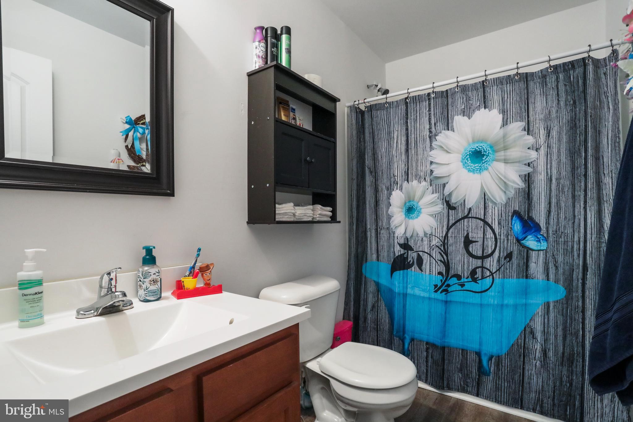 FOREST HILLS - Residential