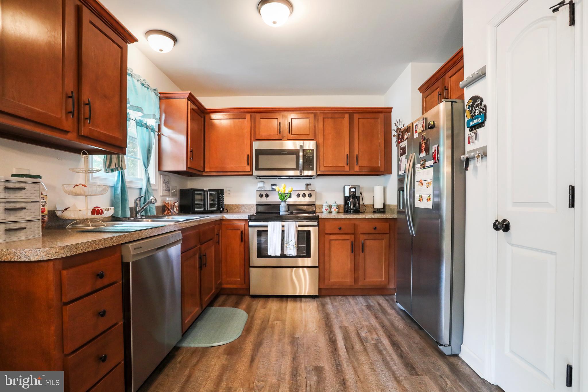 FOREST HILLS - Residential