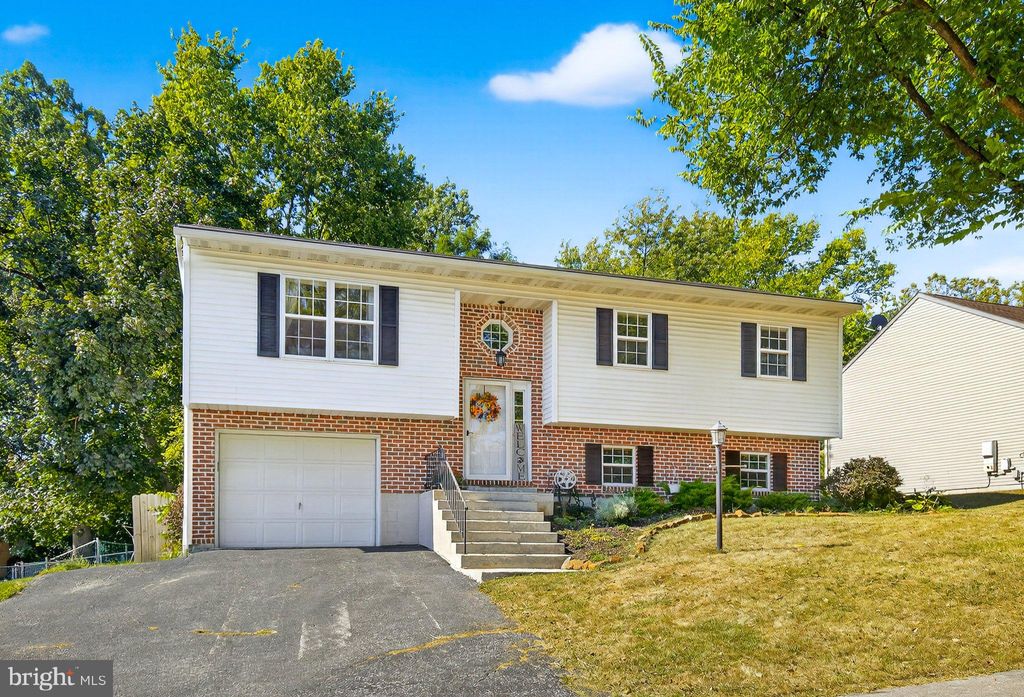 Photo of 3814 Concord Avenue, YORK, PA 17402 (MLS # PAYK2089544)
