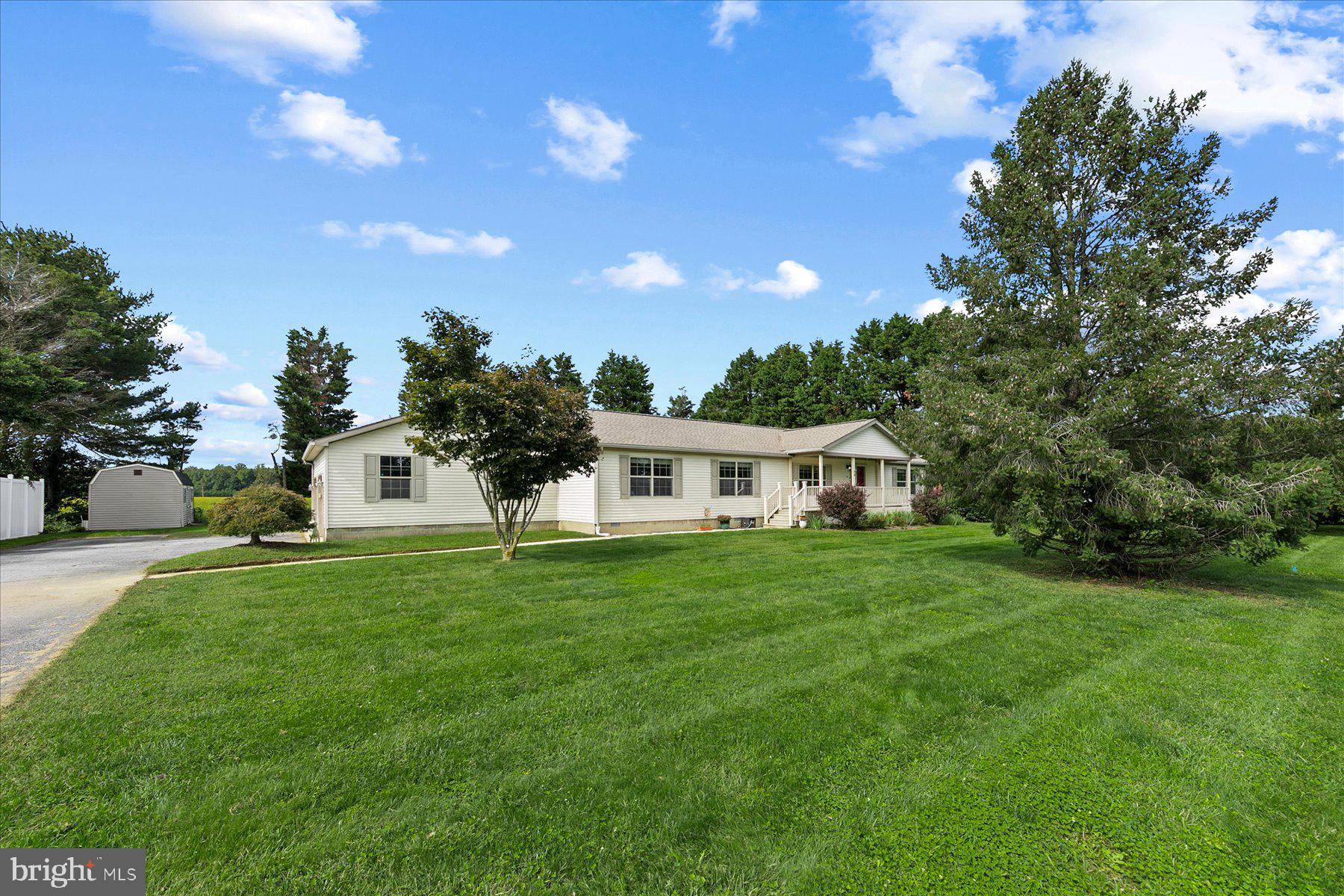 13 W GREENWING DRIVE