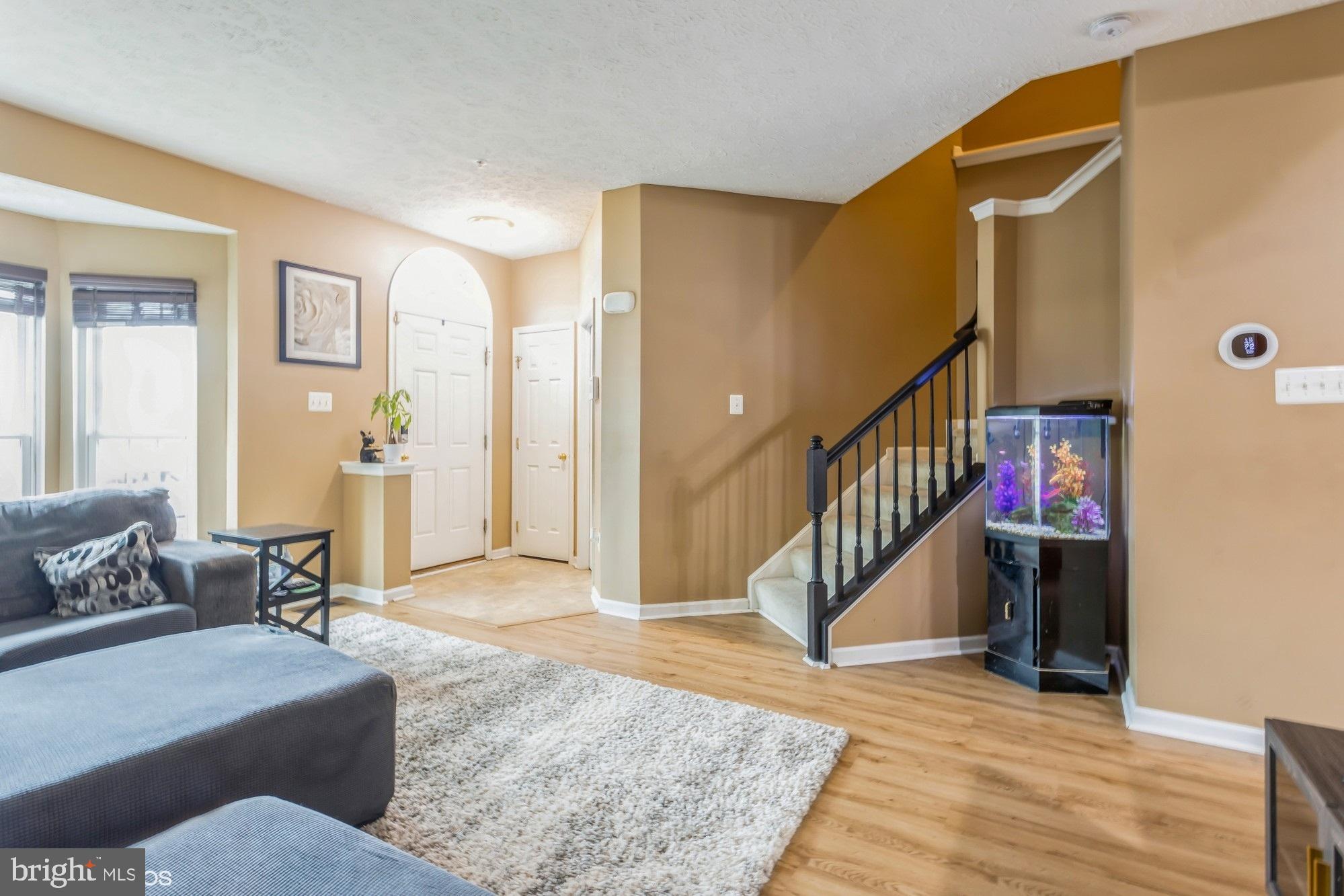 HOLLY WOODS - Residential