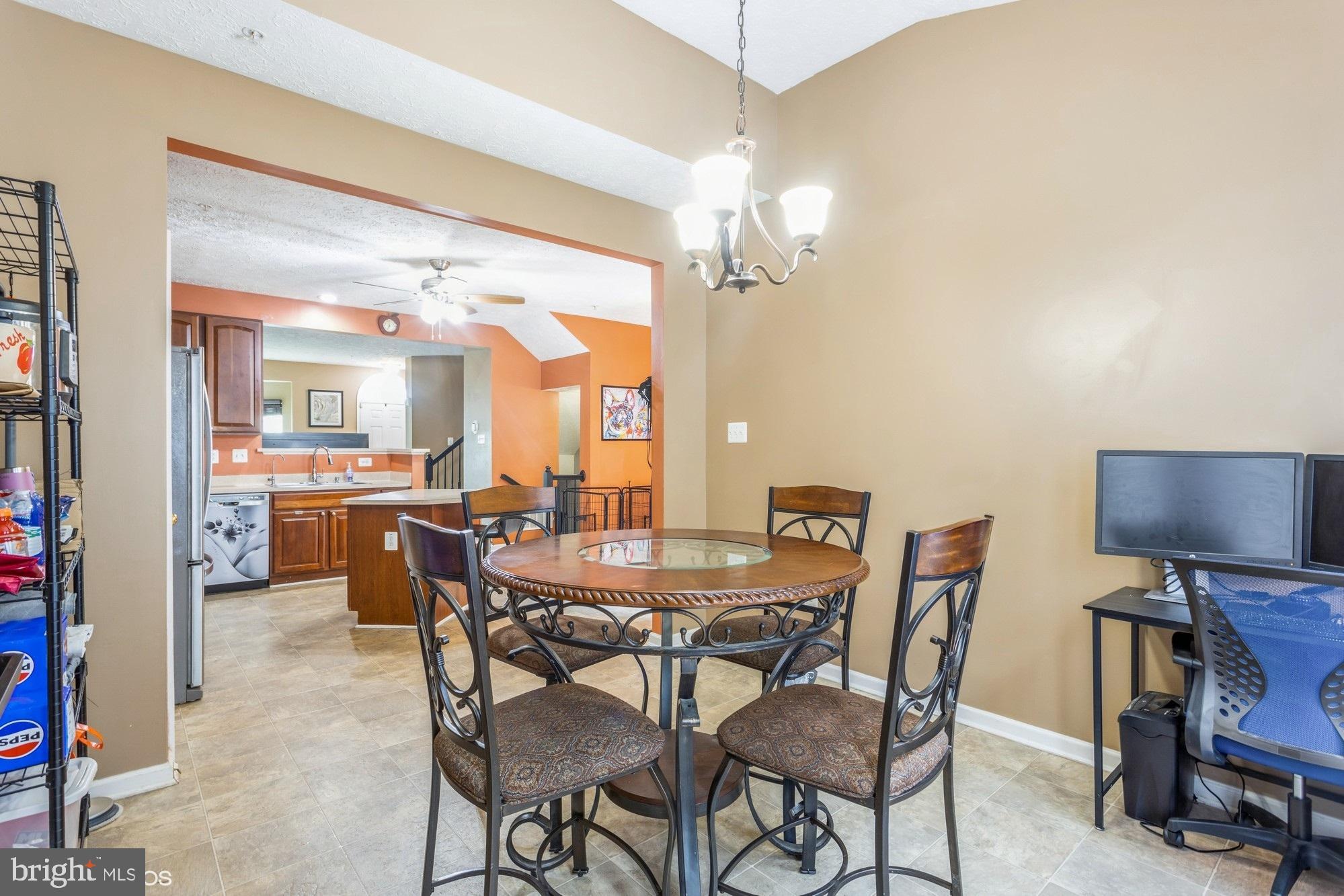 HOLLY WOODS - Residential