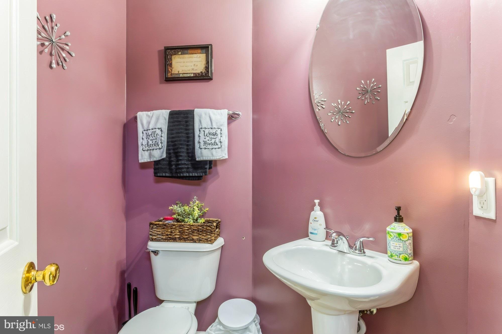 HOLLY WOODS - Residential