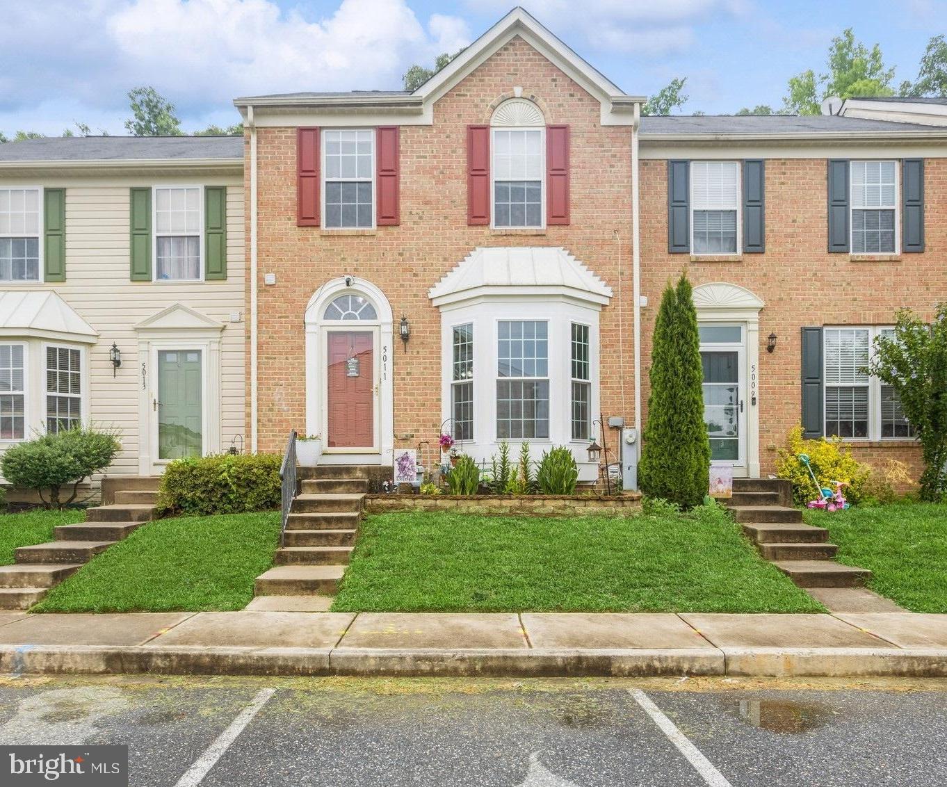 HOLLY WOODS - Residential