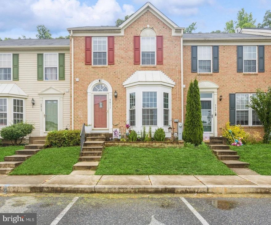 Rarely found well maintained interior townhouse in Hollywoods with  a 2 level bump out that has the privacy of backing to woods. Numerous upgrades including flooring, paint, deck, privacy fence, and shed. The bump out off of the island kitchen can be used as a dining room or sunroom. The family room on the lower level is large with an extra room as a office plus a large laundry and furnace room. There is a rough in for another bathroom in the laundry/furnace room.