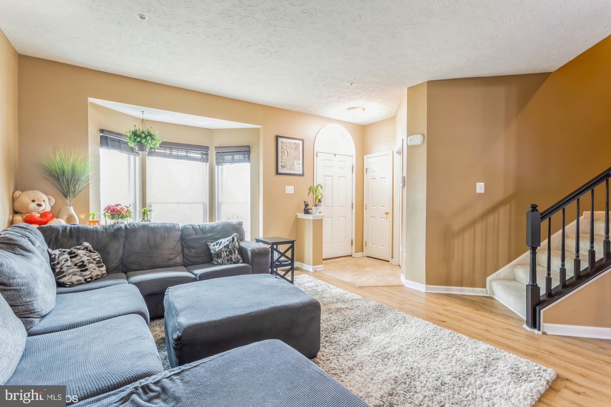 HOLLY WOODS - Residential