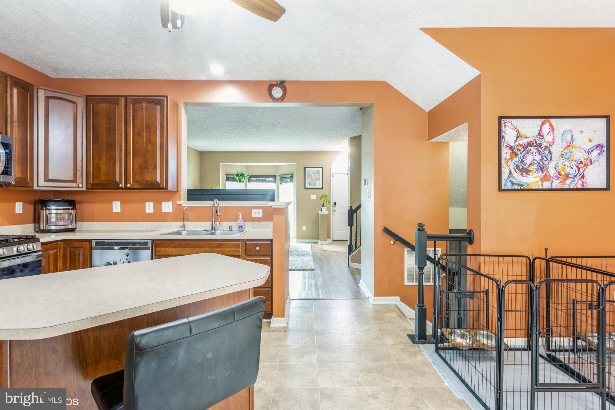 HOLLY WOODS - Residential