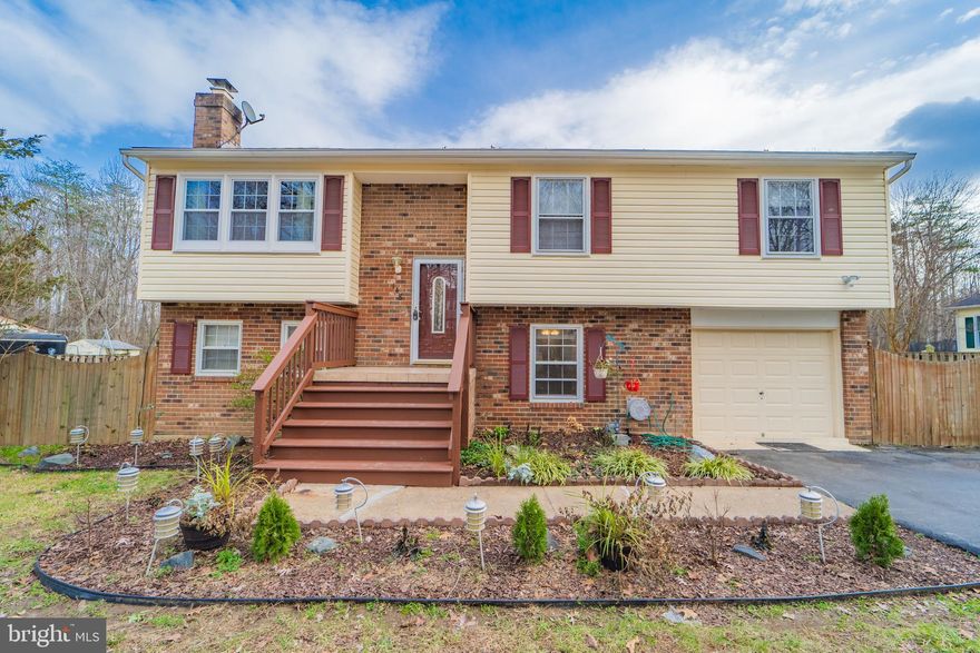 Beautiful Single Family Residence.  Sunny & Bright, Open Concept Kitchen, Center Kitchen Island,  Dining Room and Family Room. Main Level Has Gleaming Hardwood Floors. Deck with great view of Pool.  4 Bedrooms, 3 Full Bathrooms, Fully Finished Basement, Walk Out Level. Fenced Back Yard, In Ground Pool. Great Size Backyard. Hurry, this house will sell very quickly!