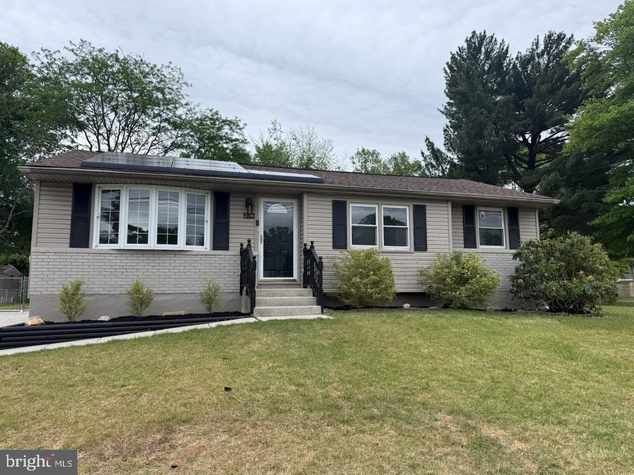 205 8TH STREET