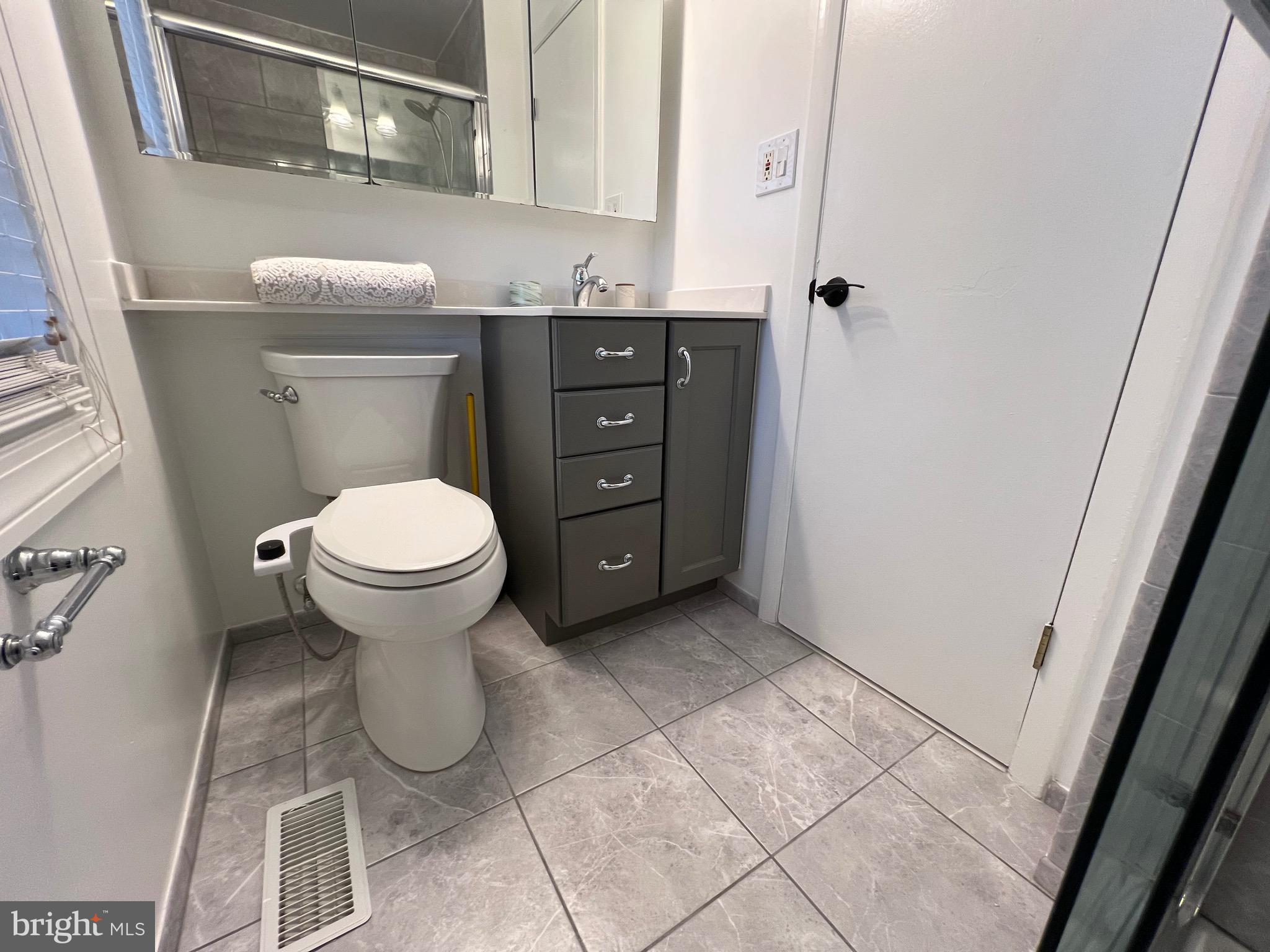 CROFTON SQUARE - Residential Lease