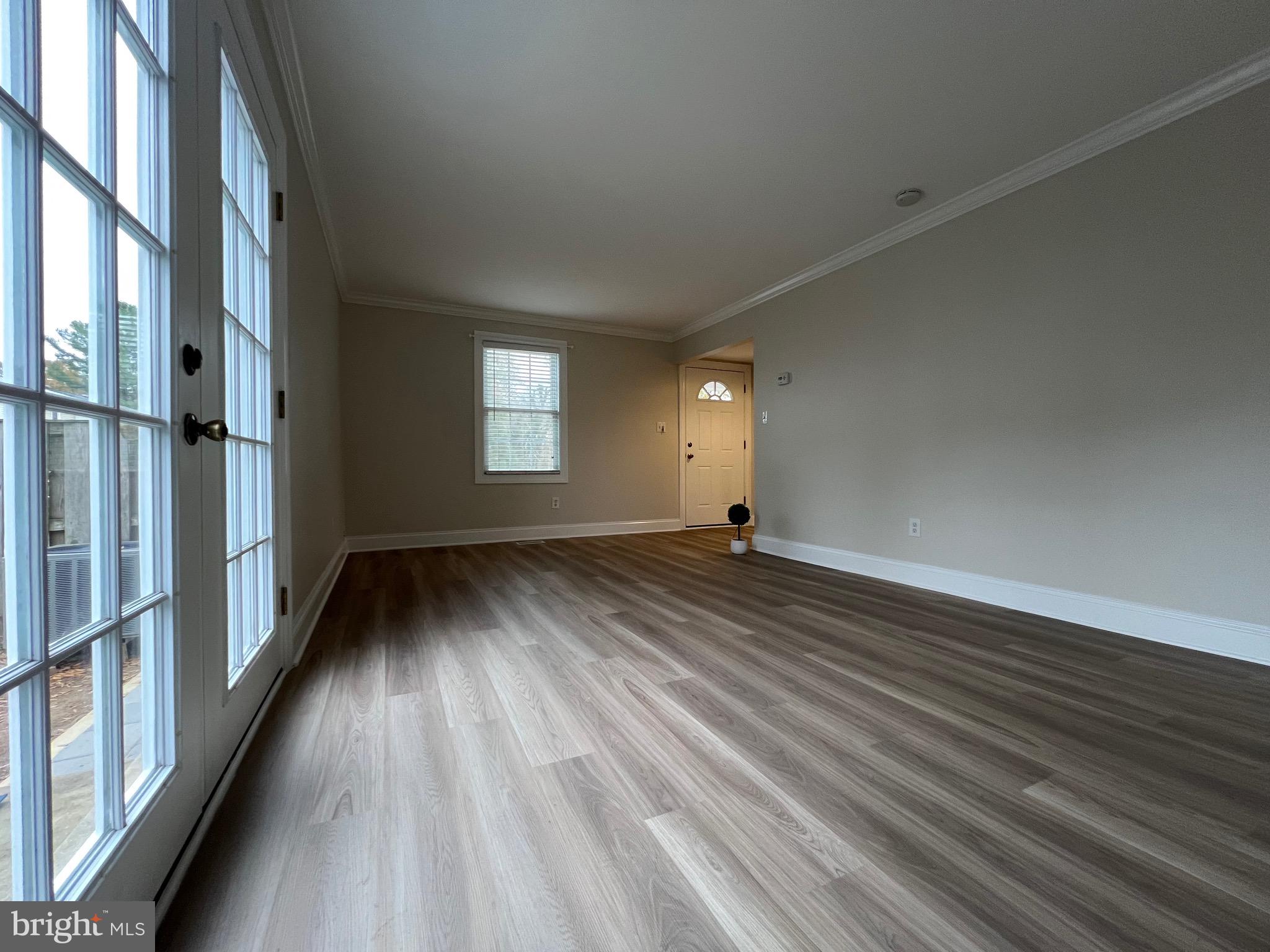 CROFTON SQUARE - Residential Lease