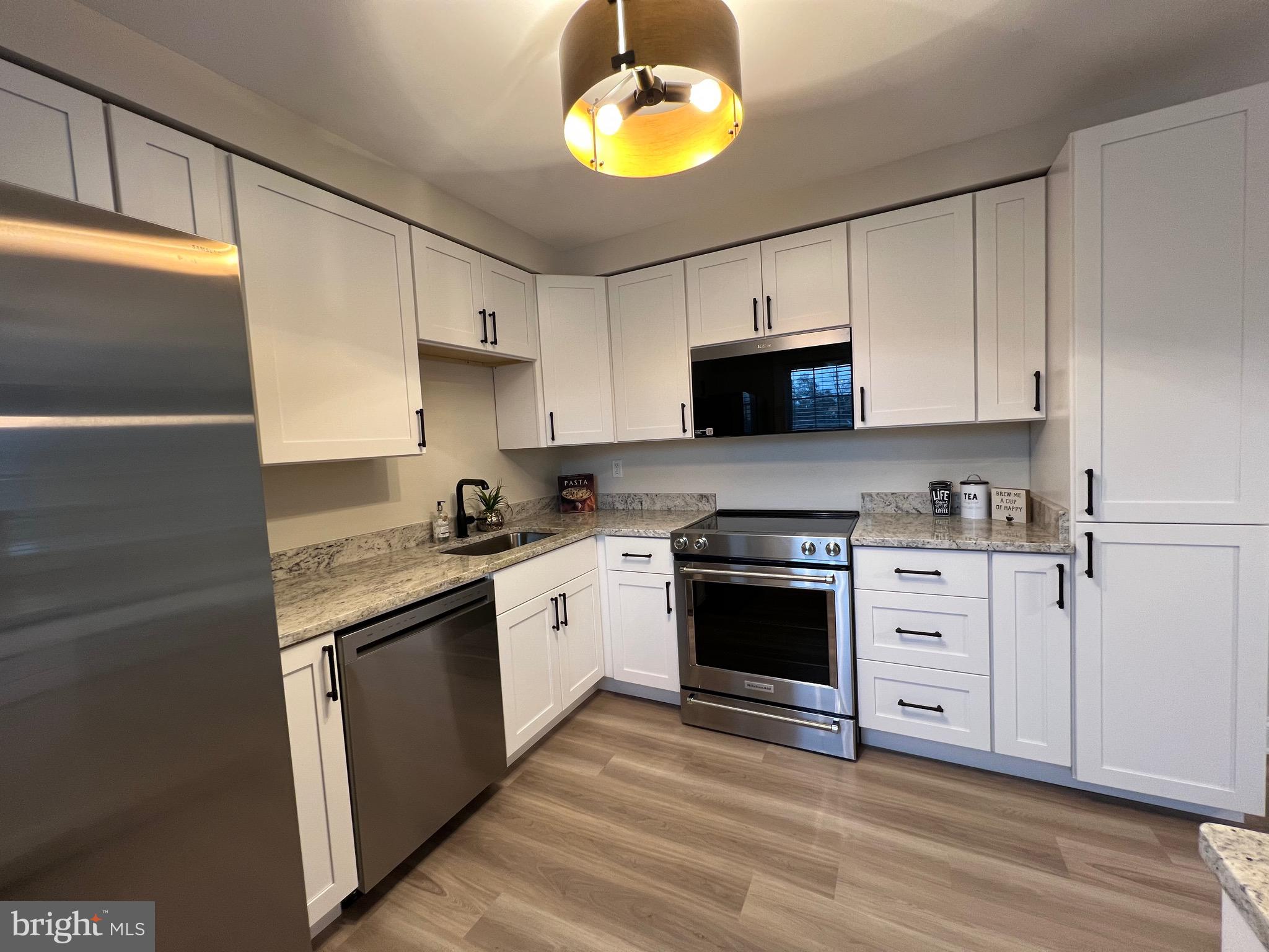 CROFTON SQUARE - Residential Lease