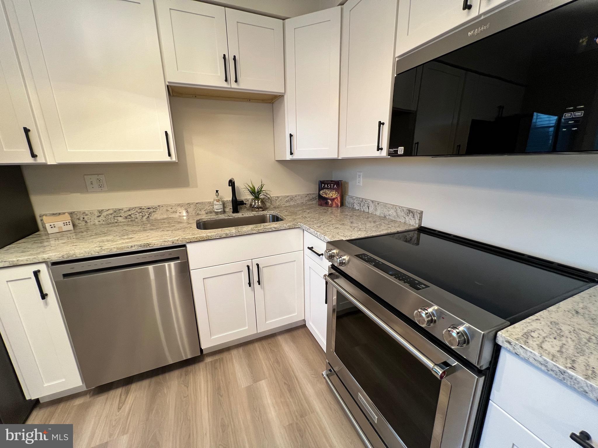 CROFTON SQUARE - Residential Lease