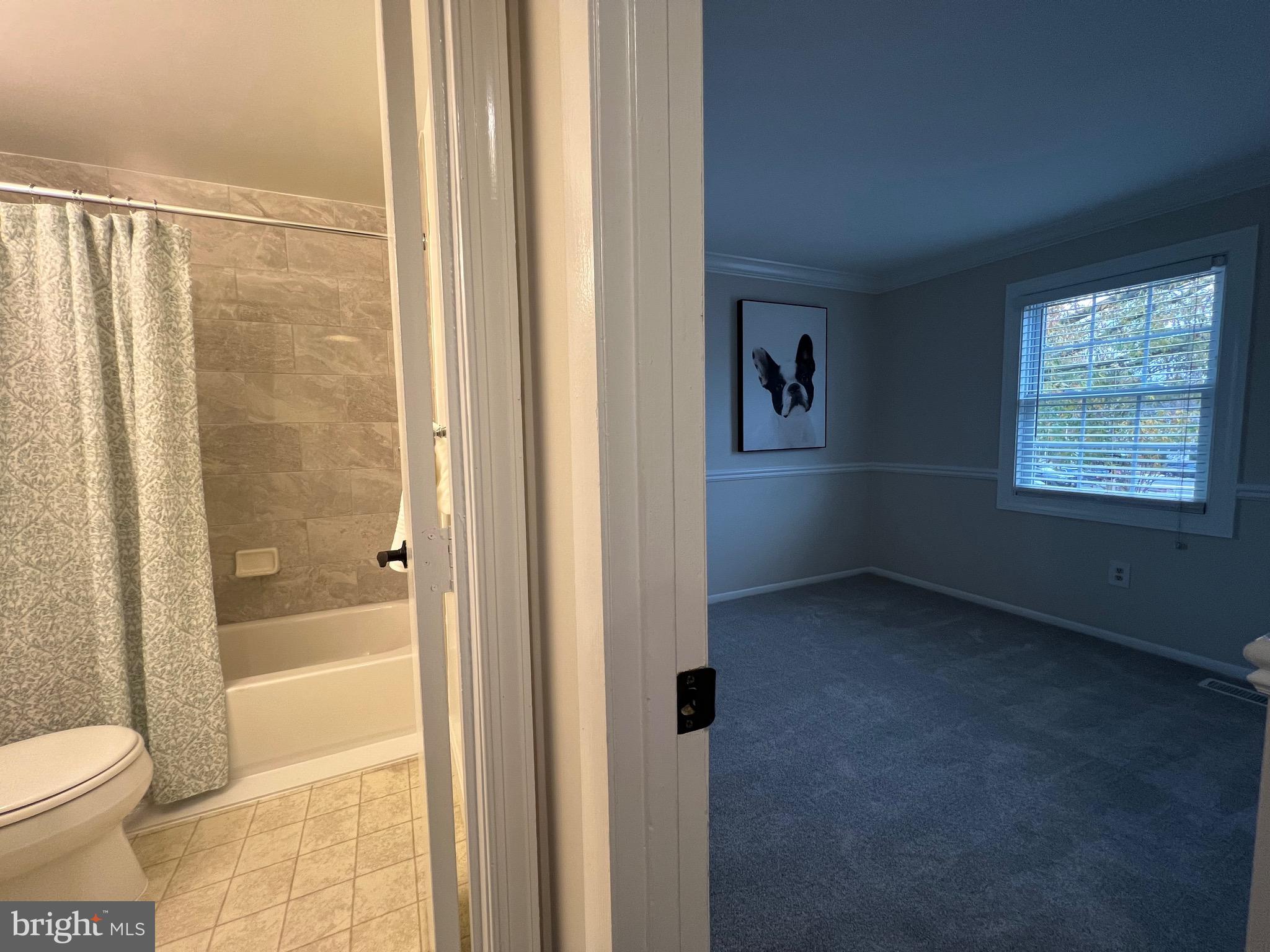 CROFTON SQUARE - Residential Lease