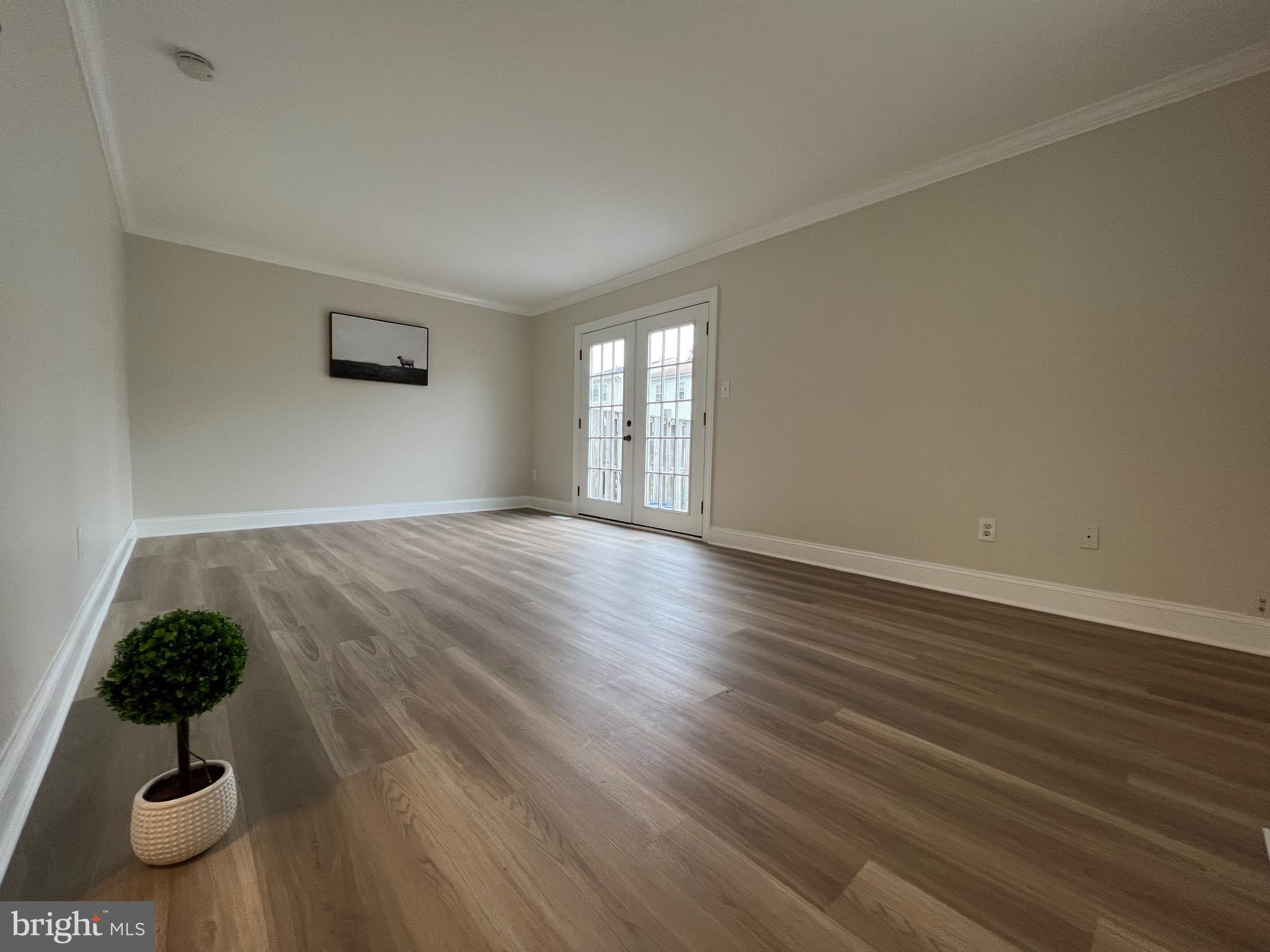 CROFTON SQUARE - Residential Lease