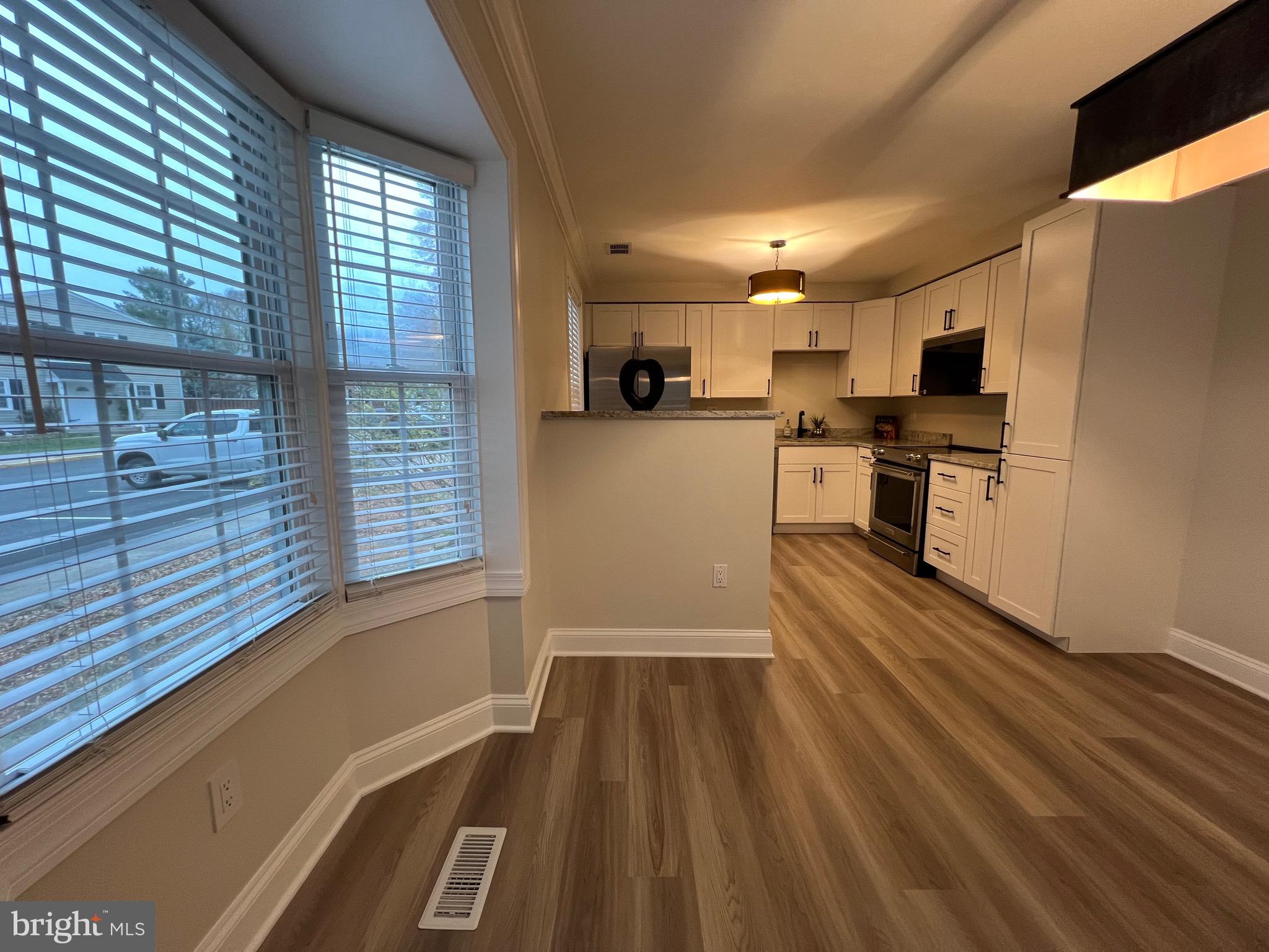 CROFTON SQUARE - Residential Lease