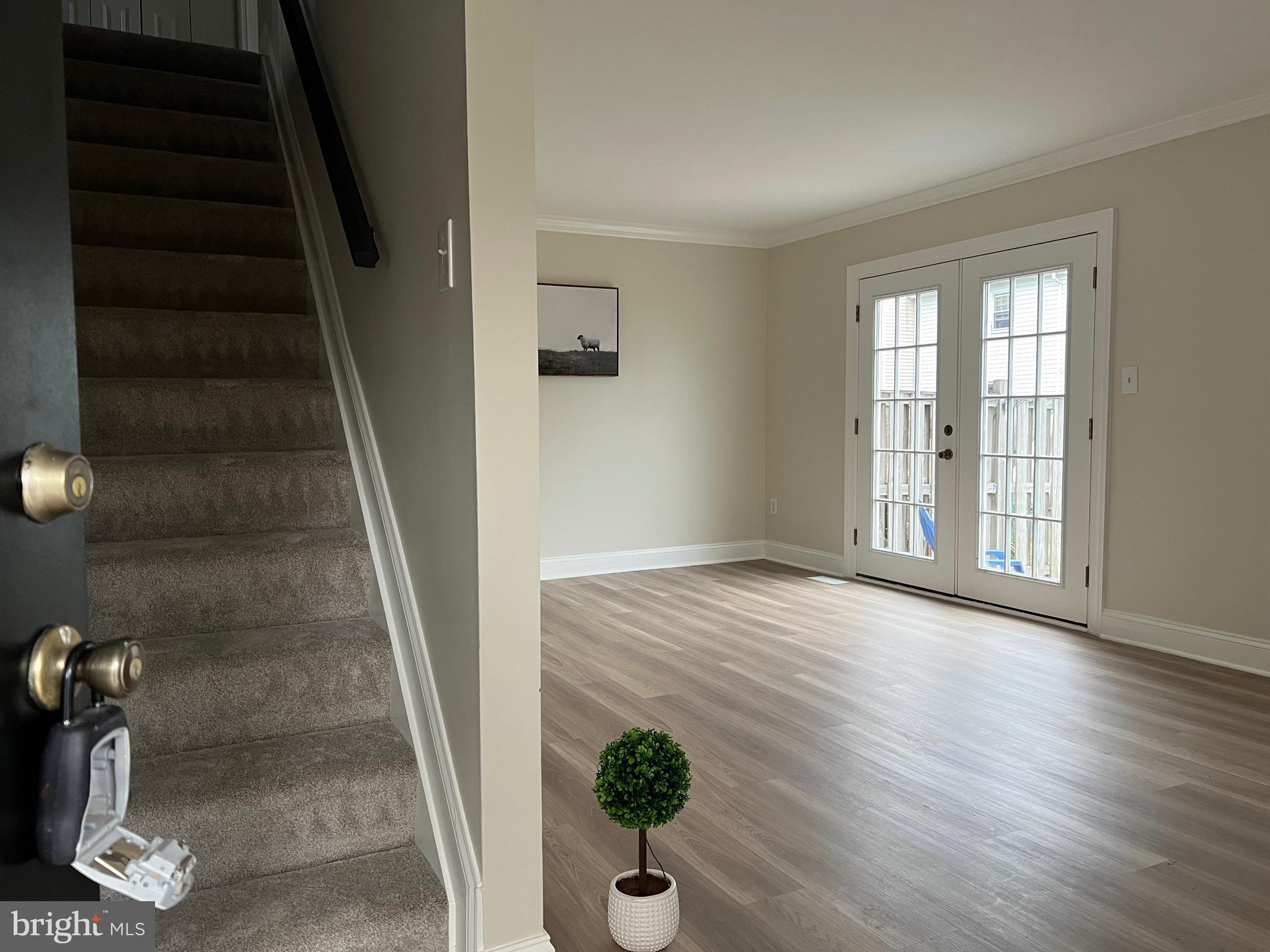 CROFTON SQUARE - Residential Lease