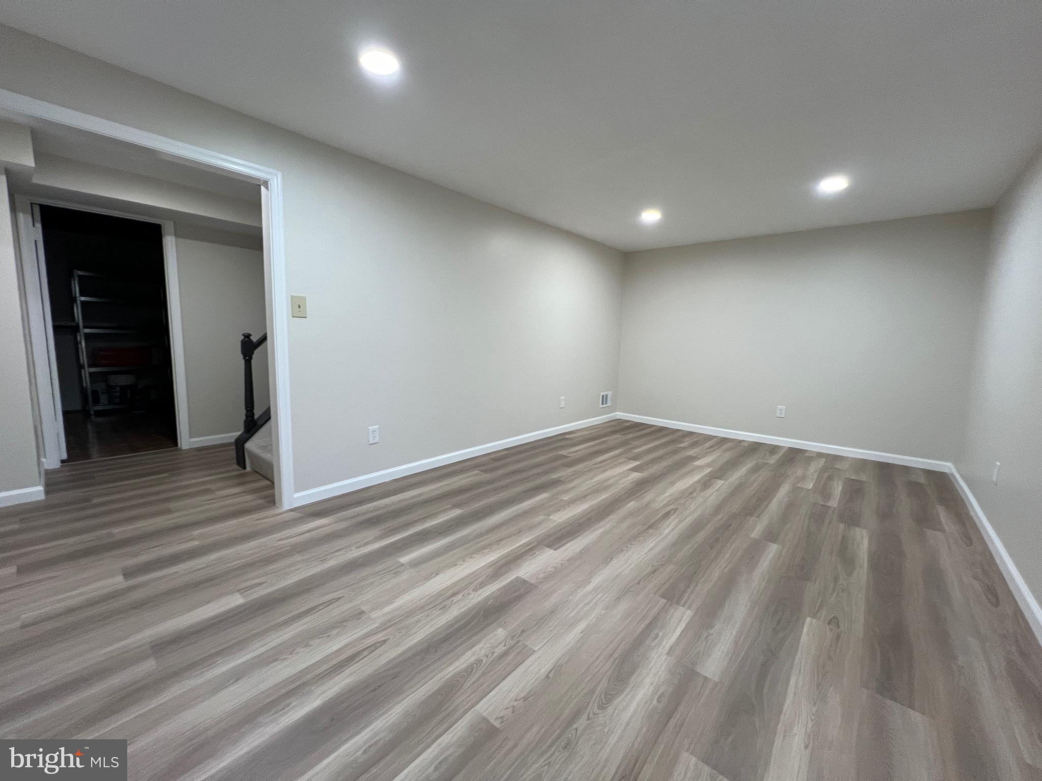 CROFTON SQUARE - Residential Lease