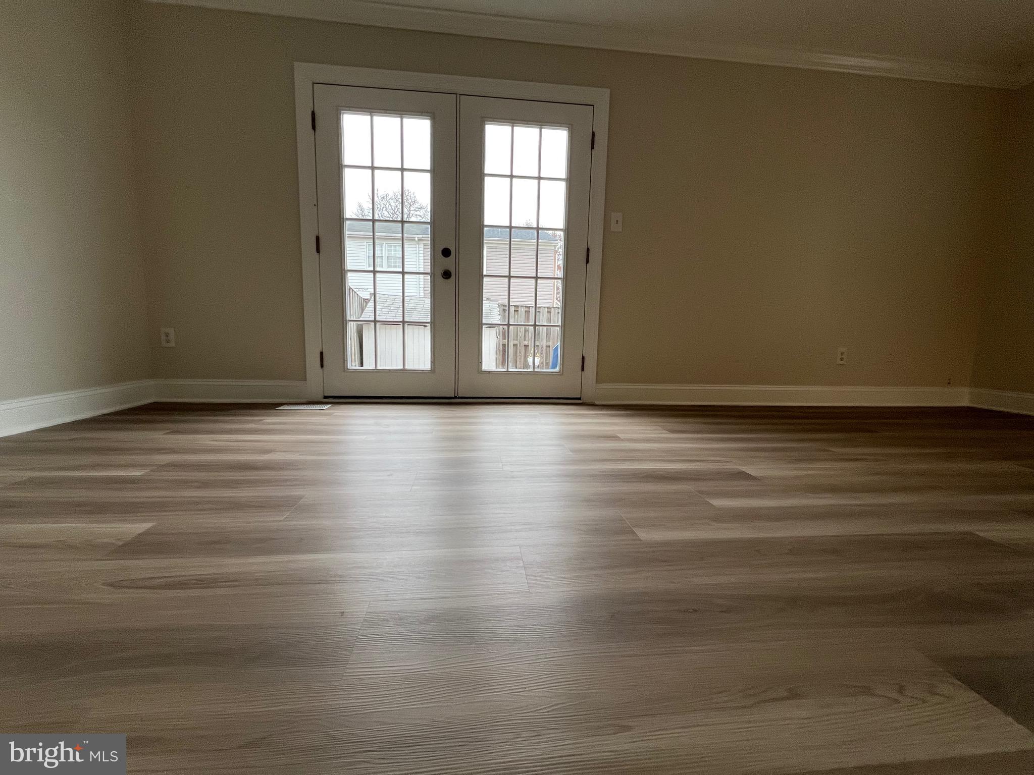 CROFTON SQUARE - Residential Lease