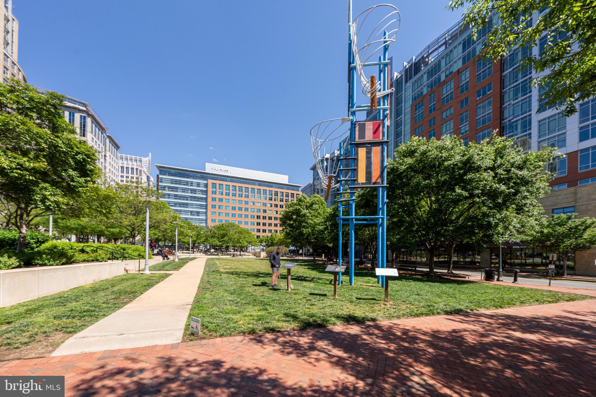 MIDTOWN AT RESTON TOWN CENTER - Residential