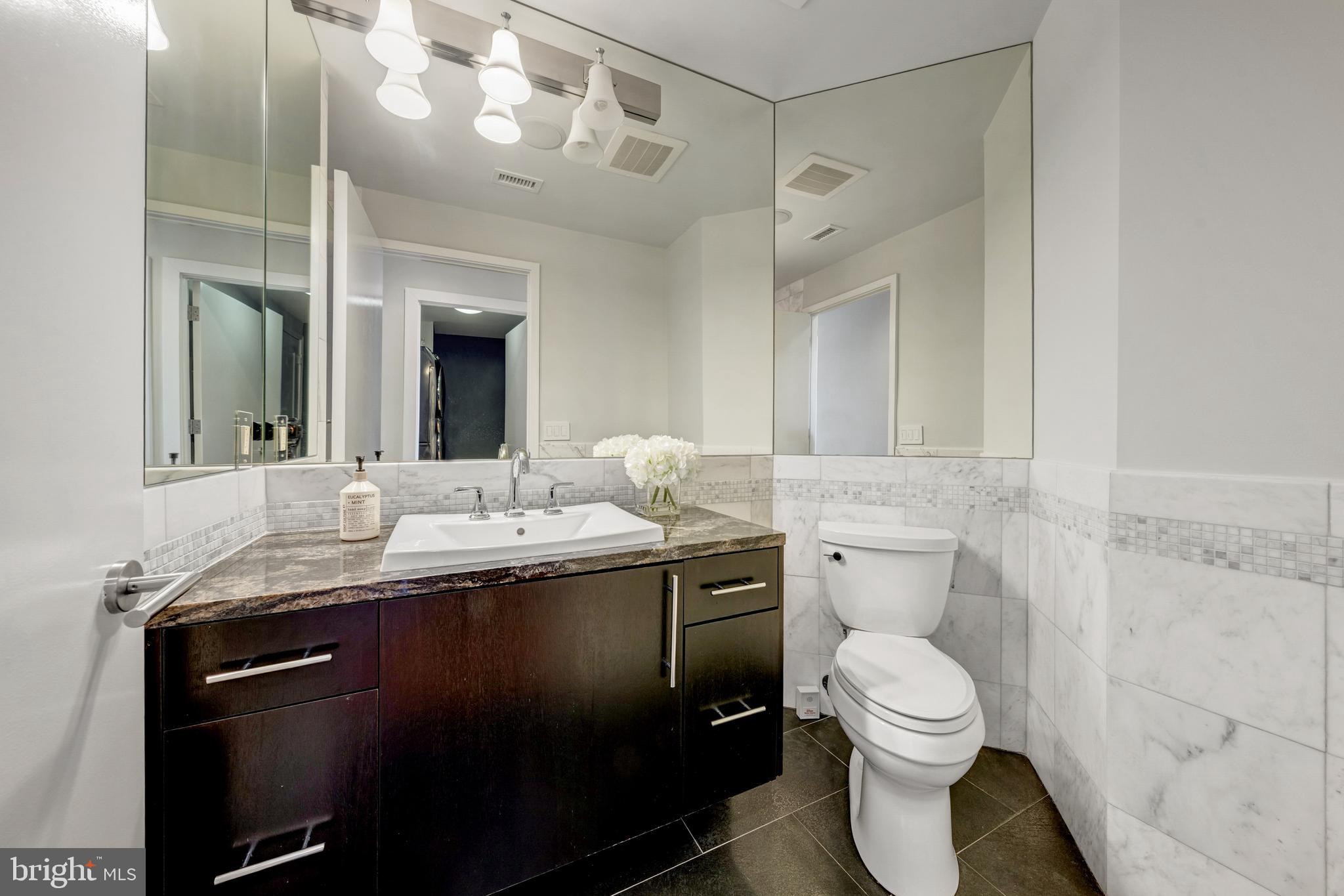 MIDTOWN AT RESTON TOWN CENTER - Residential