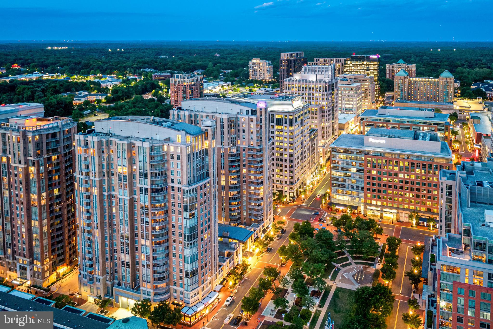 MIDTOWN AT RESTON TOWN CENTER - Residential