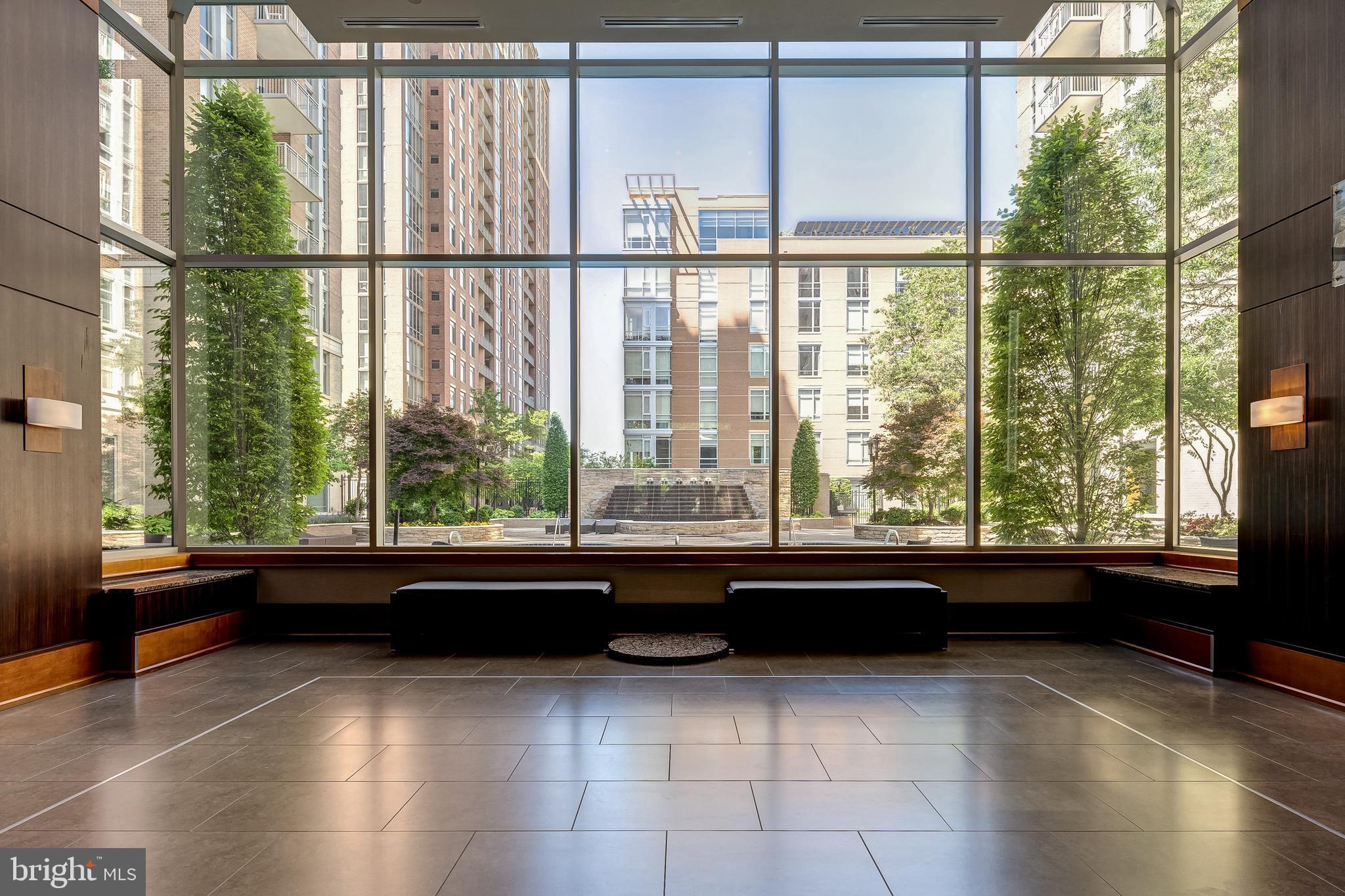 MIDTOWN AT RESTON TOWN CENTER - Residential