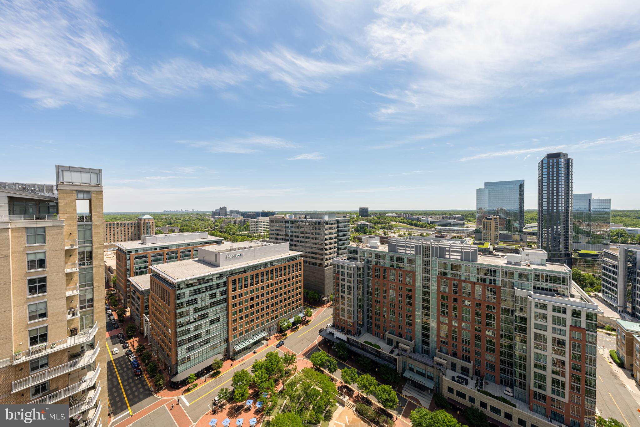 MIDTOWN AT RESTON TOWN CENTER - Residential
