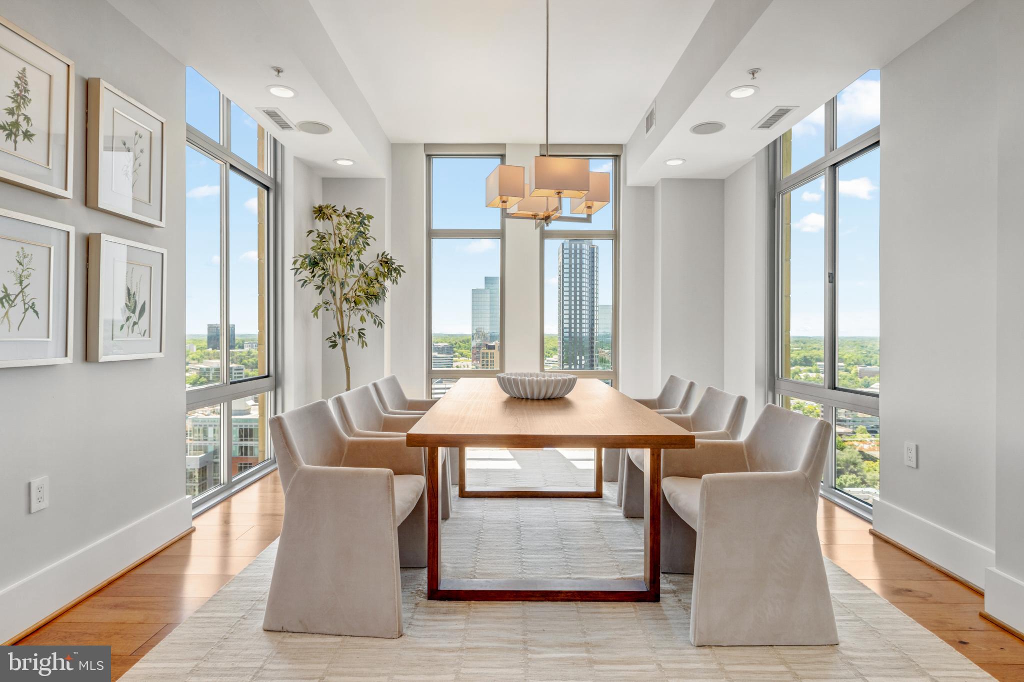 MIDTOWN AT RESTON TOWN CENTER - Residential