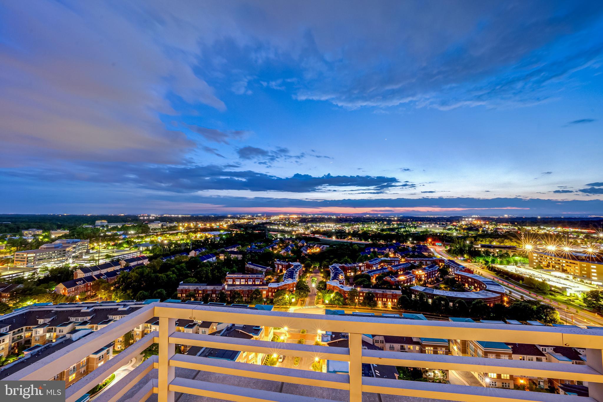 MIDTOWN AT RESTON TOWN CENTER - Residential