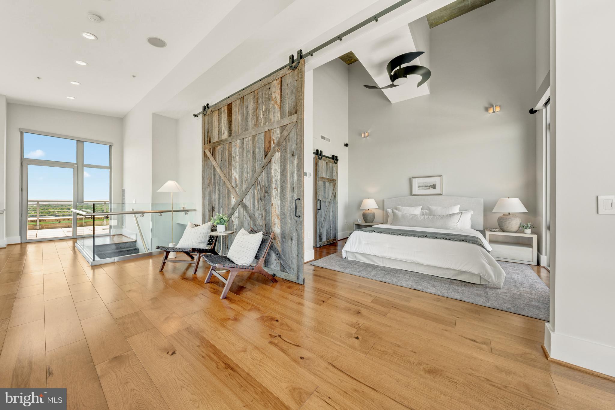 MIDTOWN AT RESTON TOWN CENTER - Residential