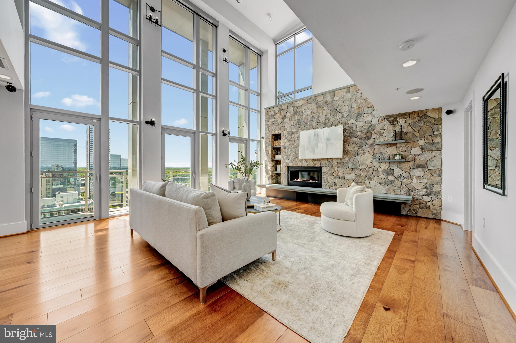 MIDTOWN AT RESTON TOWN CENTER - Residential