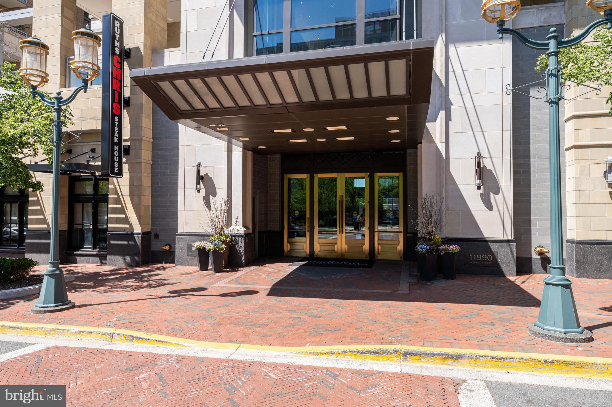 MIDTOWN AT RESTON TOWN CENTER - Residential