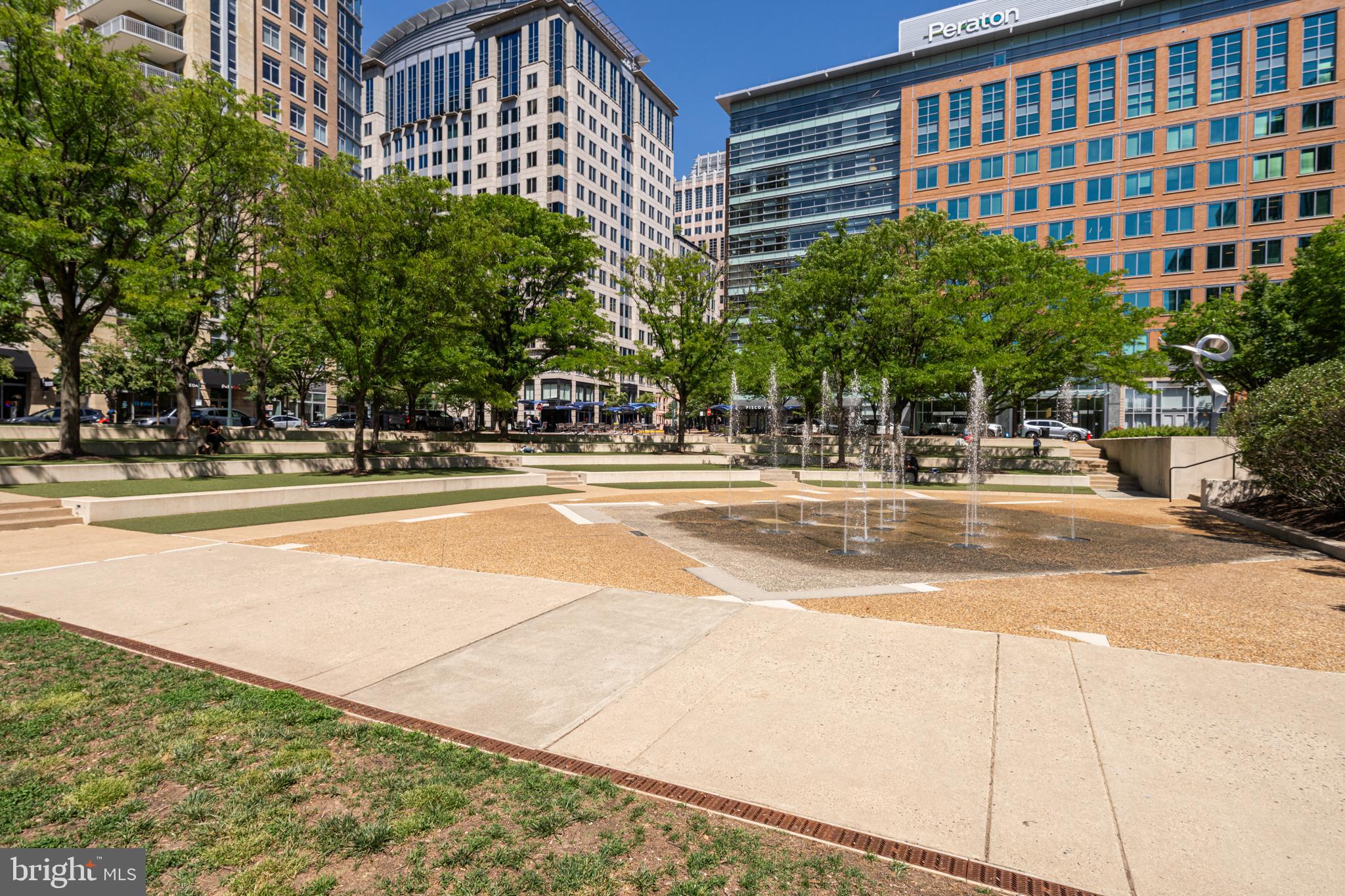 MIDTOWN AT RESTON TOWN CENTER - Residential