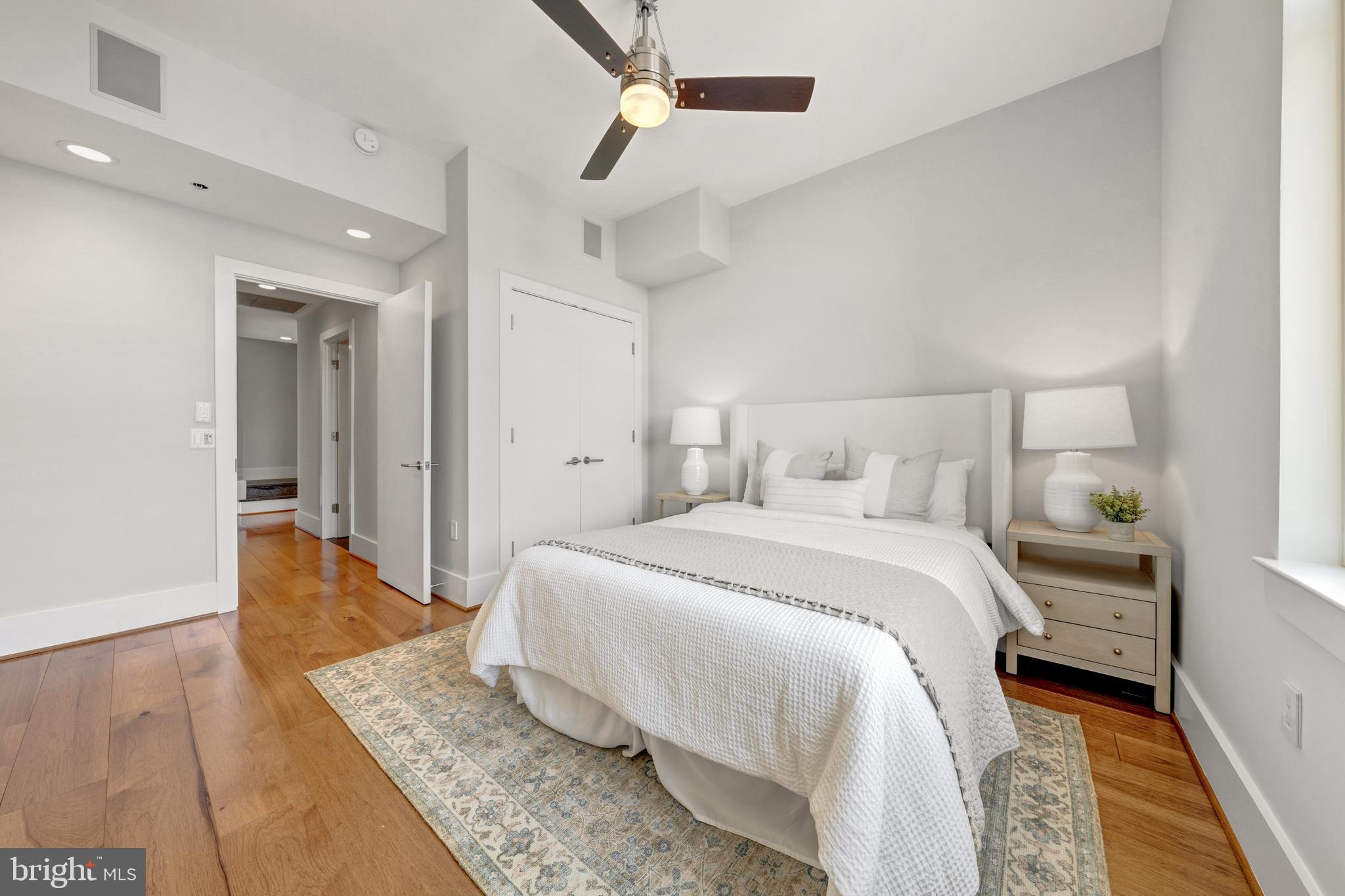 MIDTOWN AT RESTON TOWN CENTER - Residential