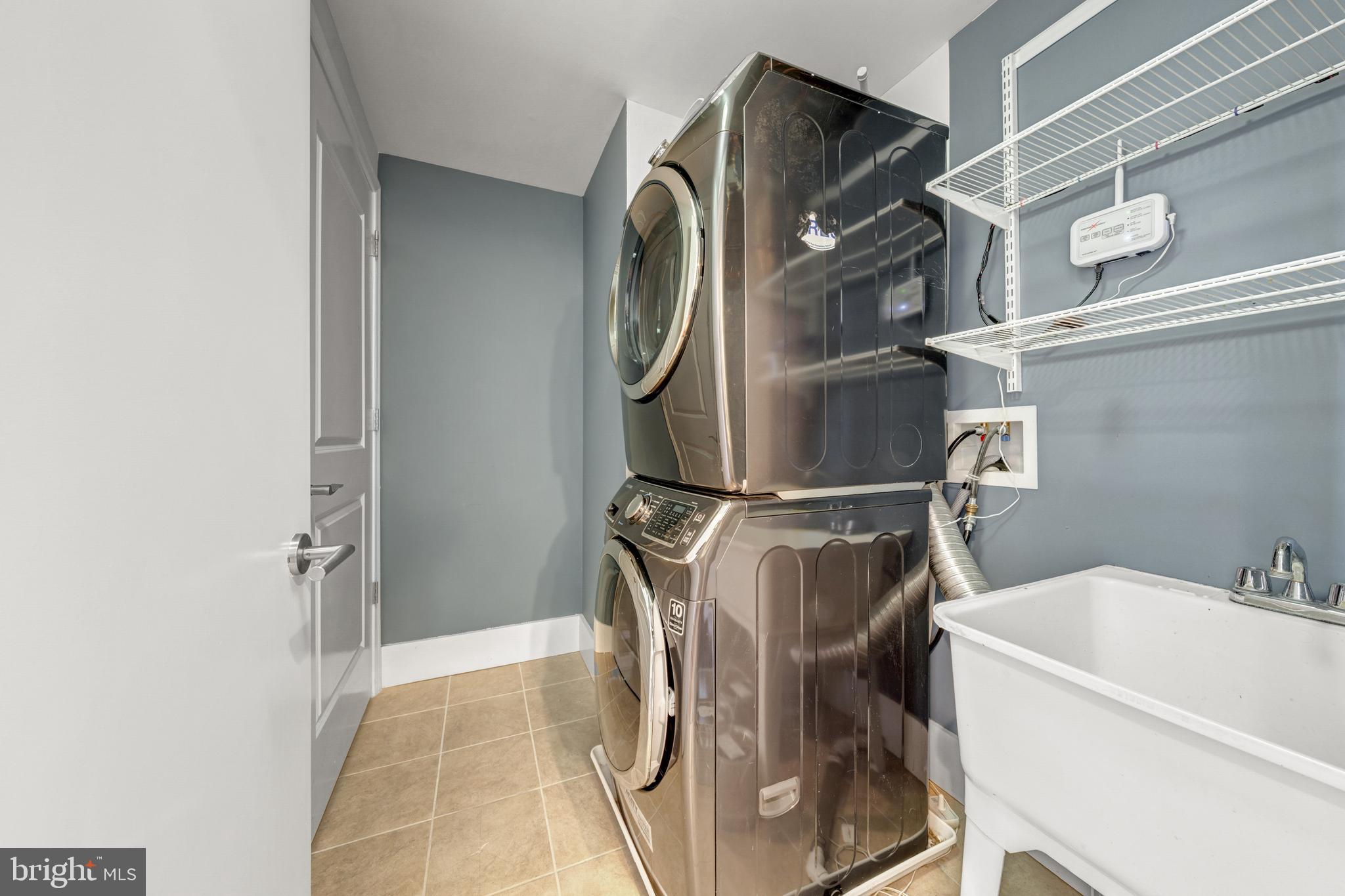 MIDTOWN AT RESTON TOWN CENTER - Residential
