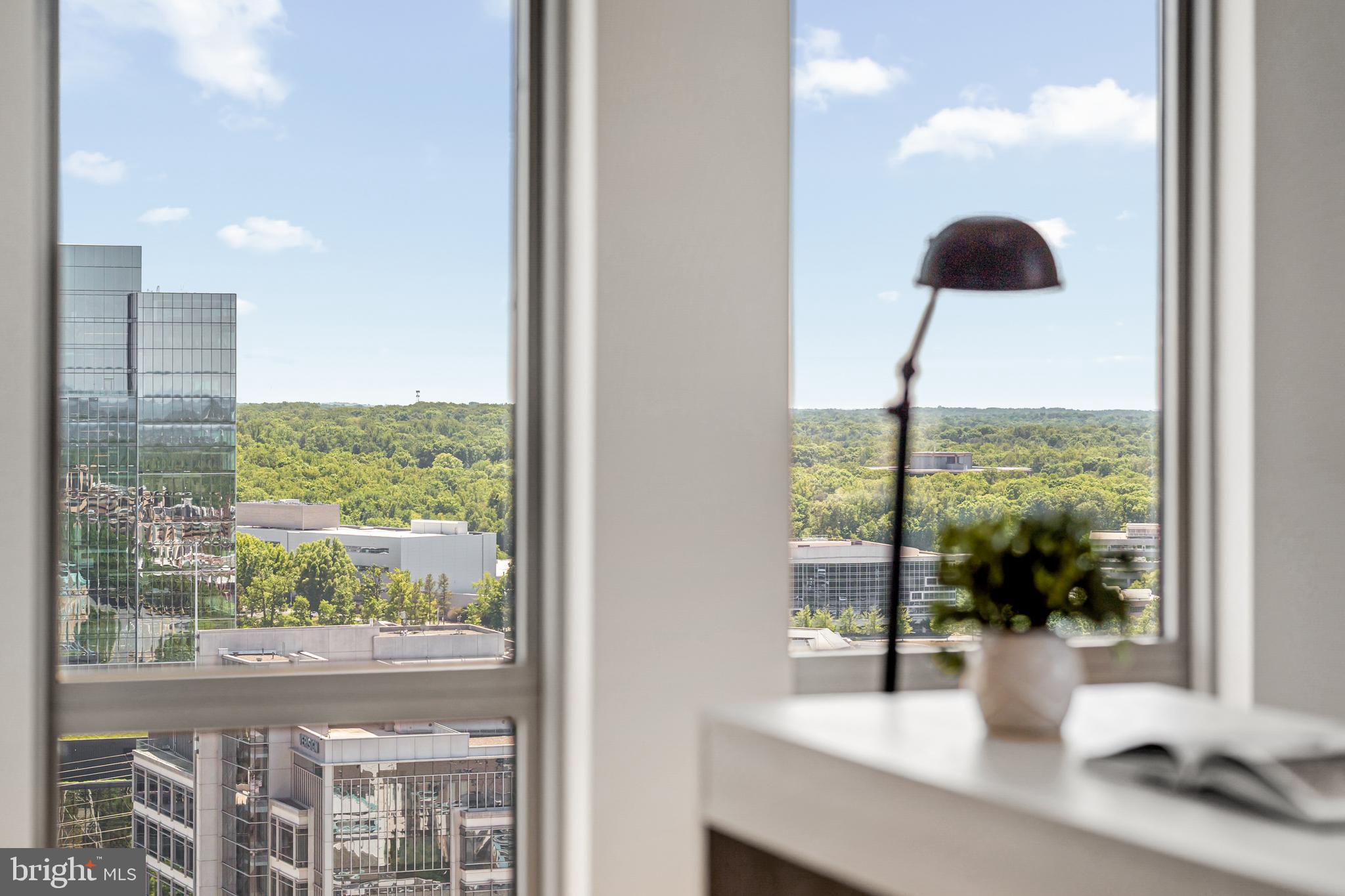MIDTOWN AT RESTON TOWN CENTER - Residential